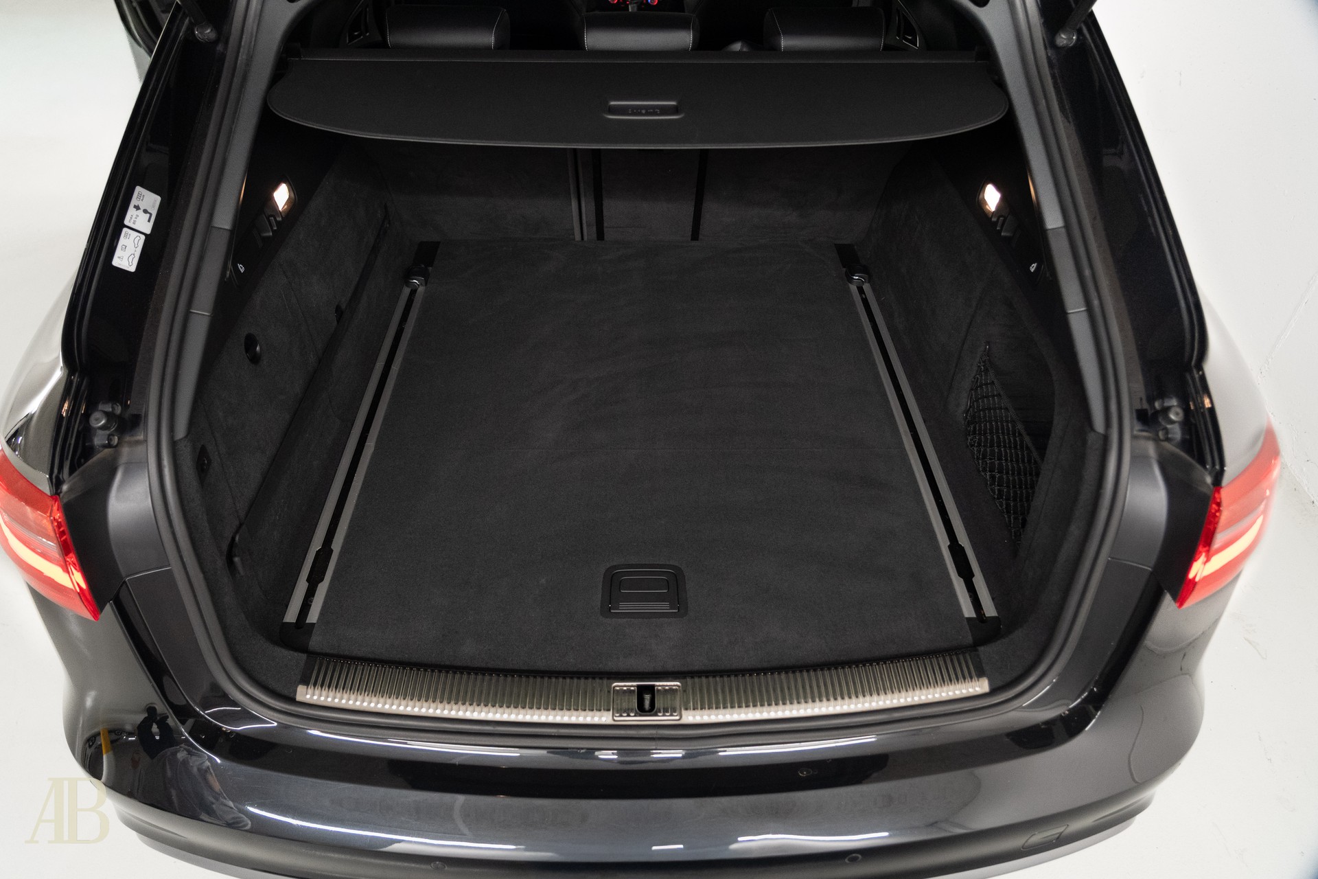 AUDI S6 Avant 4.0 TFSI V8 quattro S-tronic-image-6
