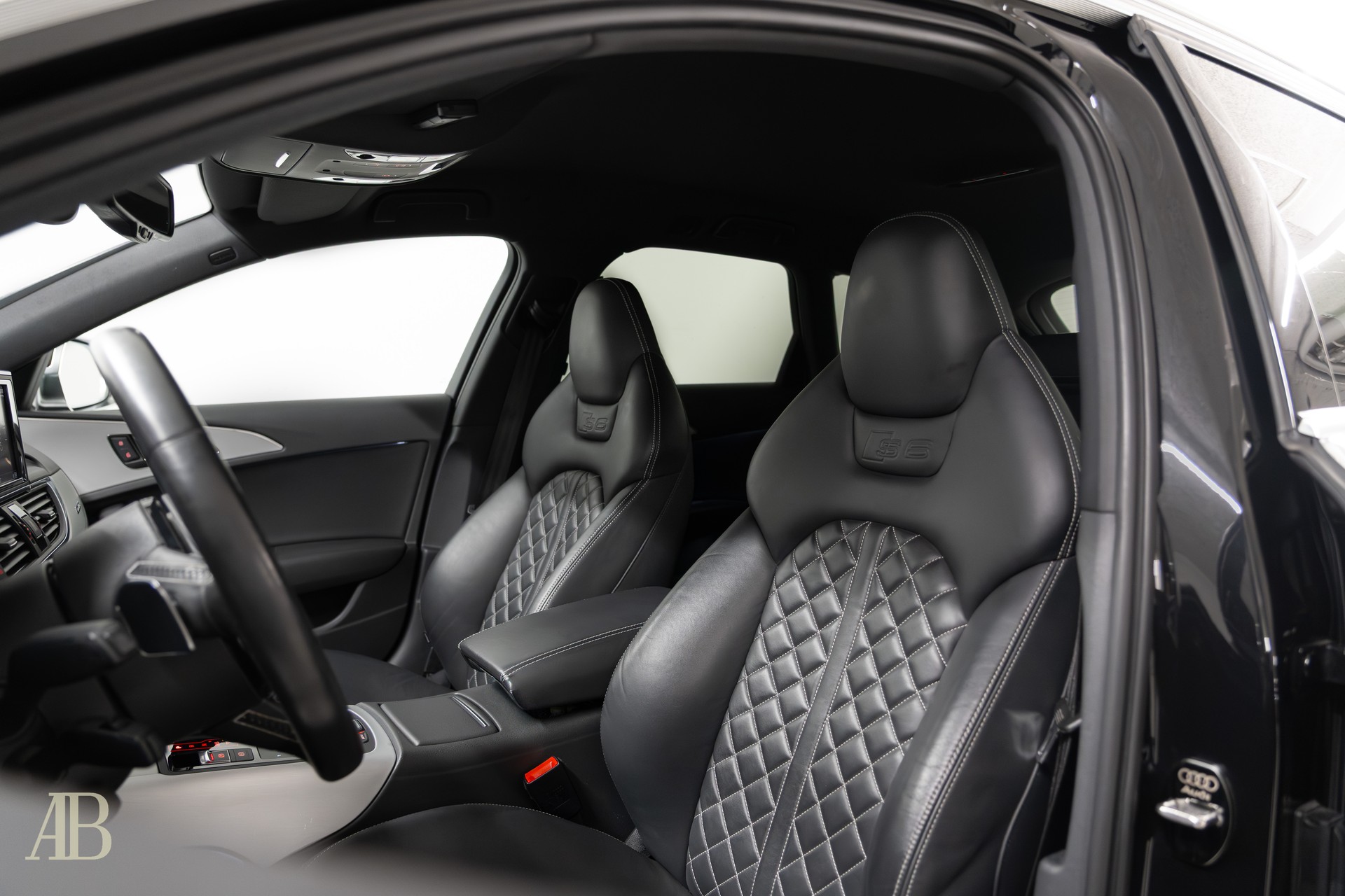 AUDI S6 Avant 4.0 TFSI V8 quattro S-tronic-image-13