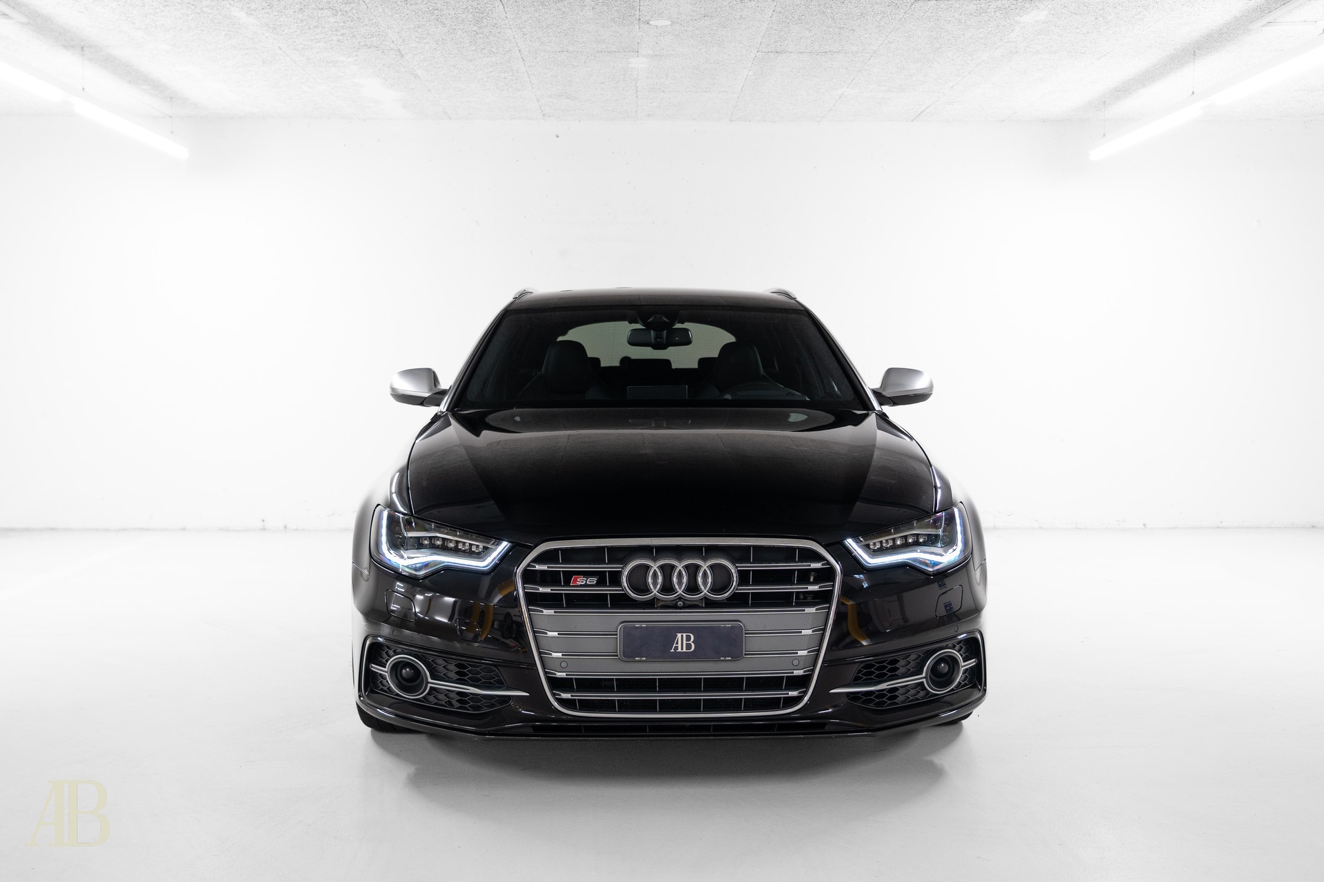 AUDI S6 Avant 4.0 TFSI V8 quattro S-tronic-image-1