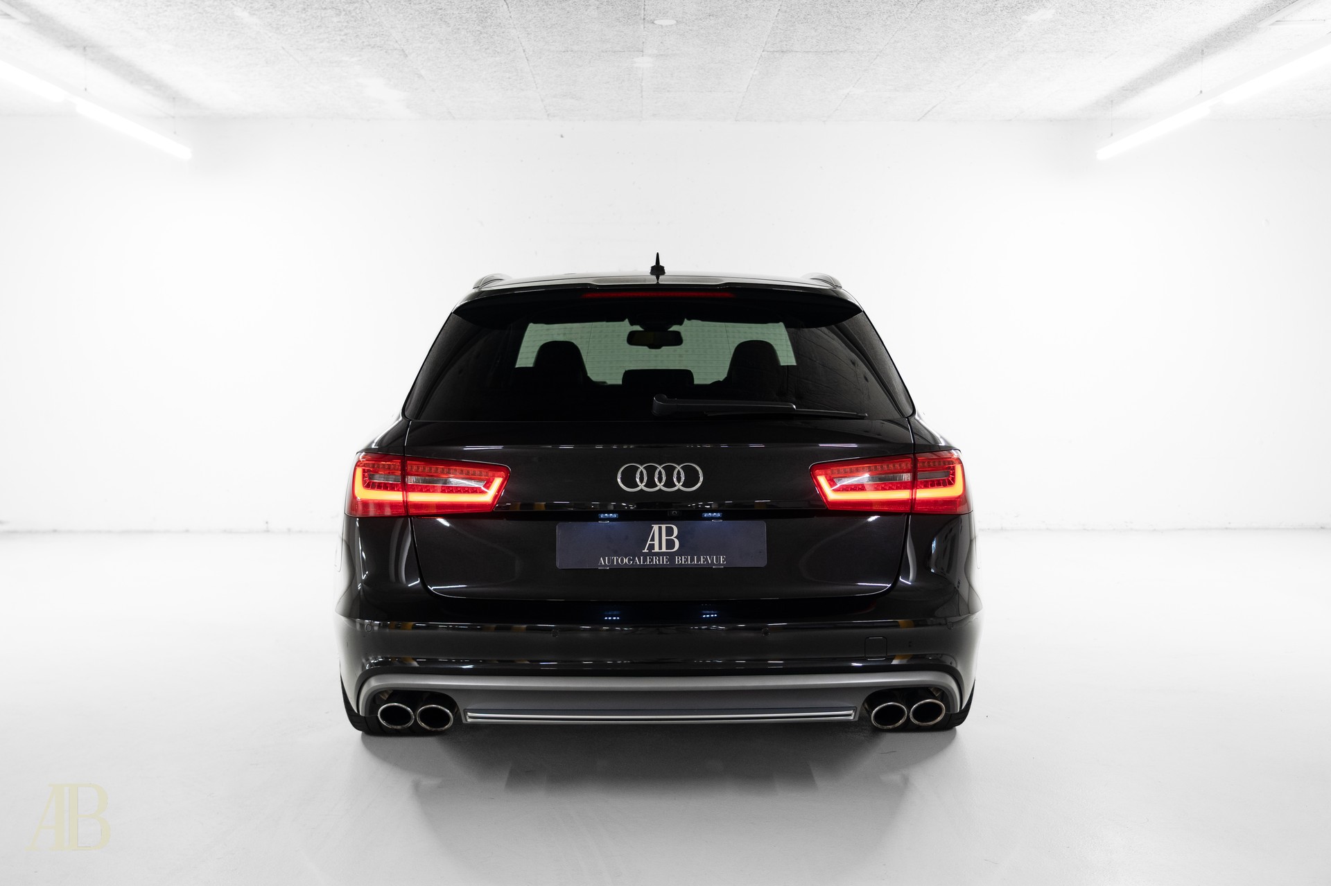 AUDI S6 Avant 4.0 TFSI V8 quattro S-tronic-image-5