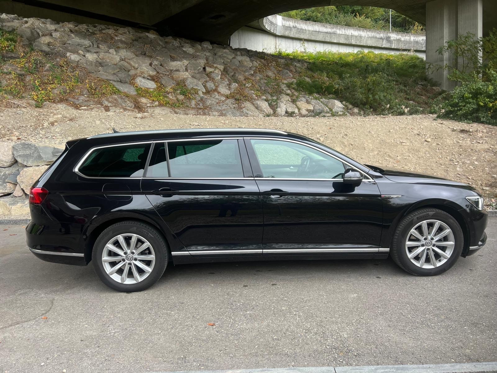 VW Passat 2.0 TDI BMT Comfortline DSG 4Motion-image-5