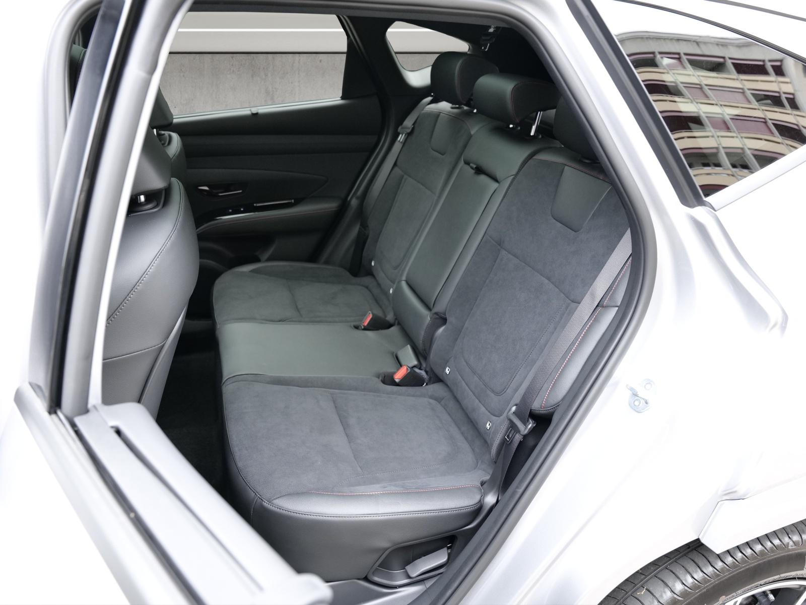 HYUNDAI Tucson 1.6 T-GDi HEV N-Line LUX.pack 4WD-image-9