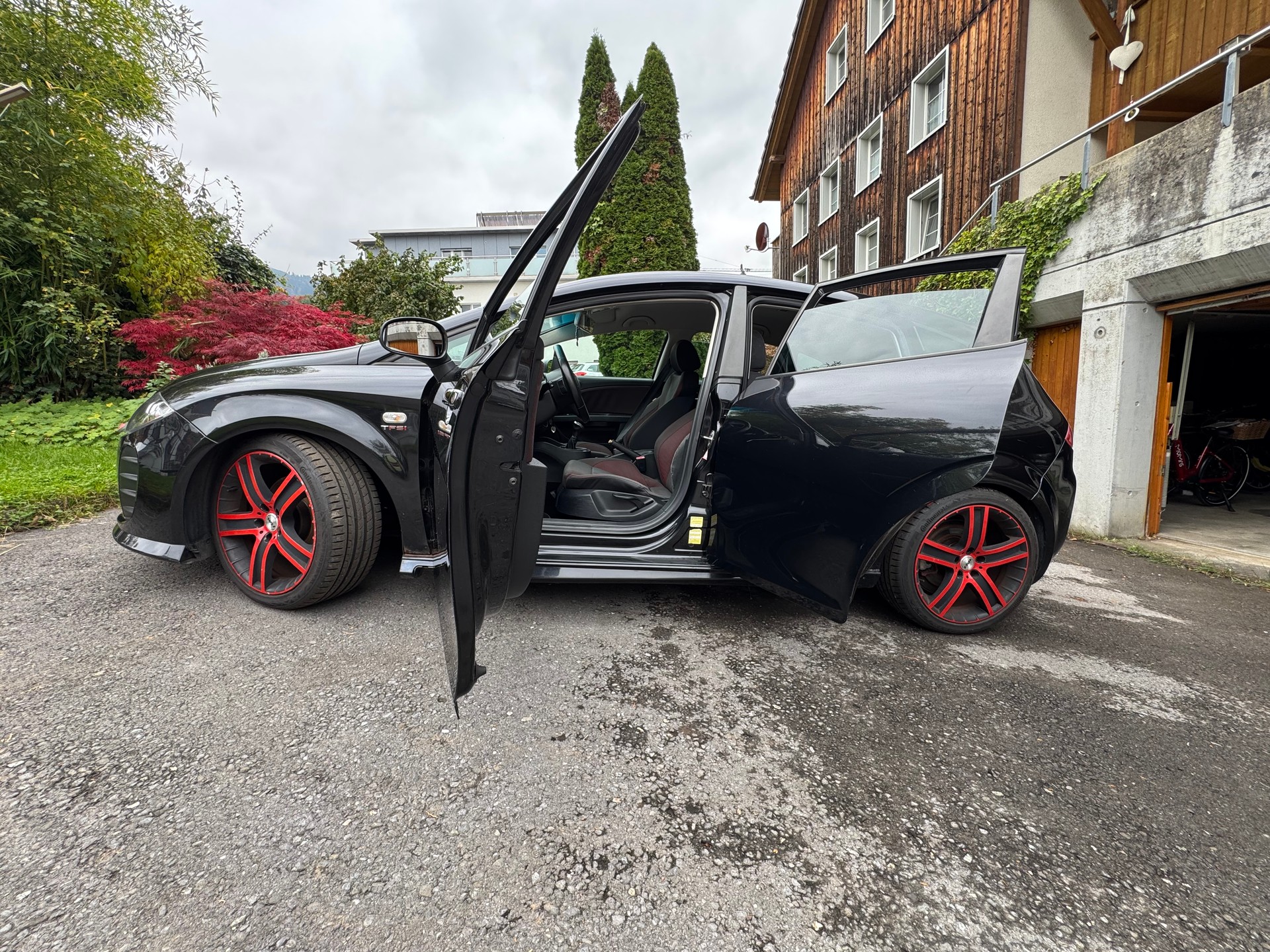 SEAT Leon 2.0 FSI T Radical-image-4