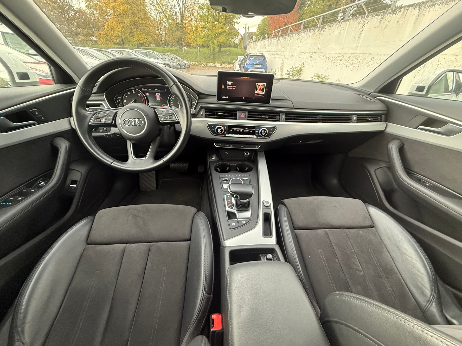 AUDI A4 Avant 2.0 TFSI g-tron Sport S-tronic-image-10