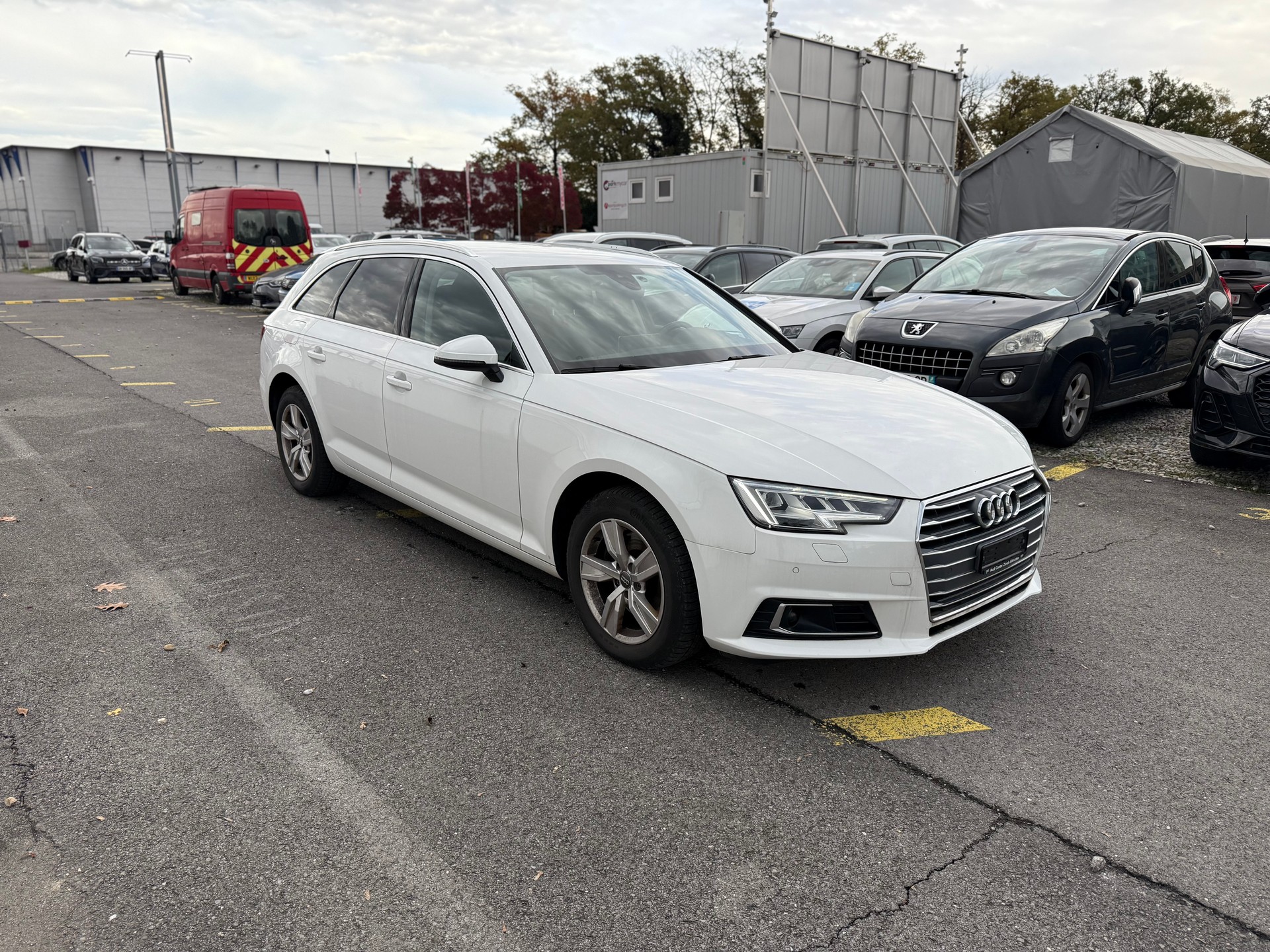 AUDI A4 Avant 2.0 TFSI g-tron Sport S-tronic-image-4