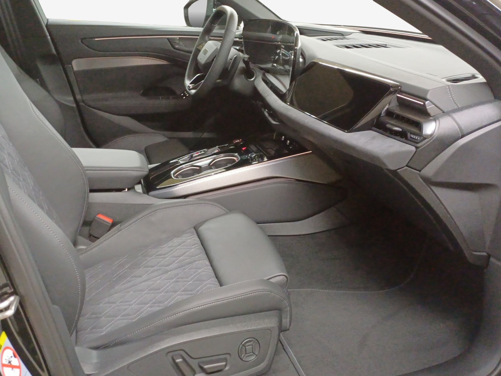 AUDI A6 Avant TDI quattro 150 kW S tronic-image-13
