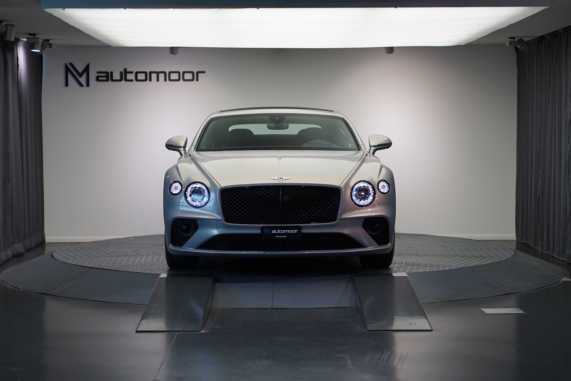BENTLEY Continental GT 4.0 V8 *Naim* *Touring Spec* *Panoramadach*-showroom-element-1