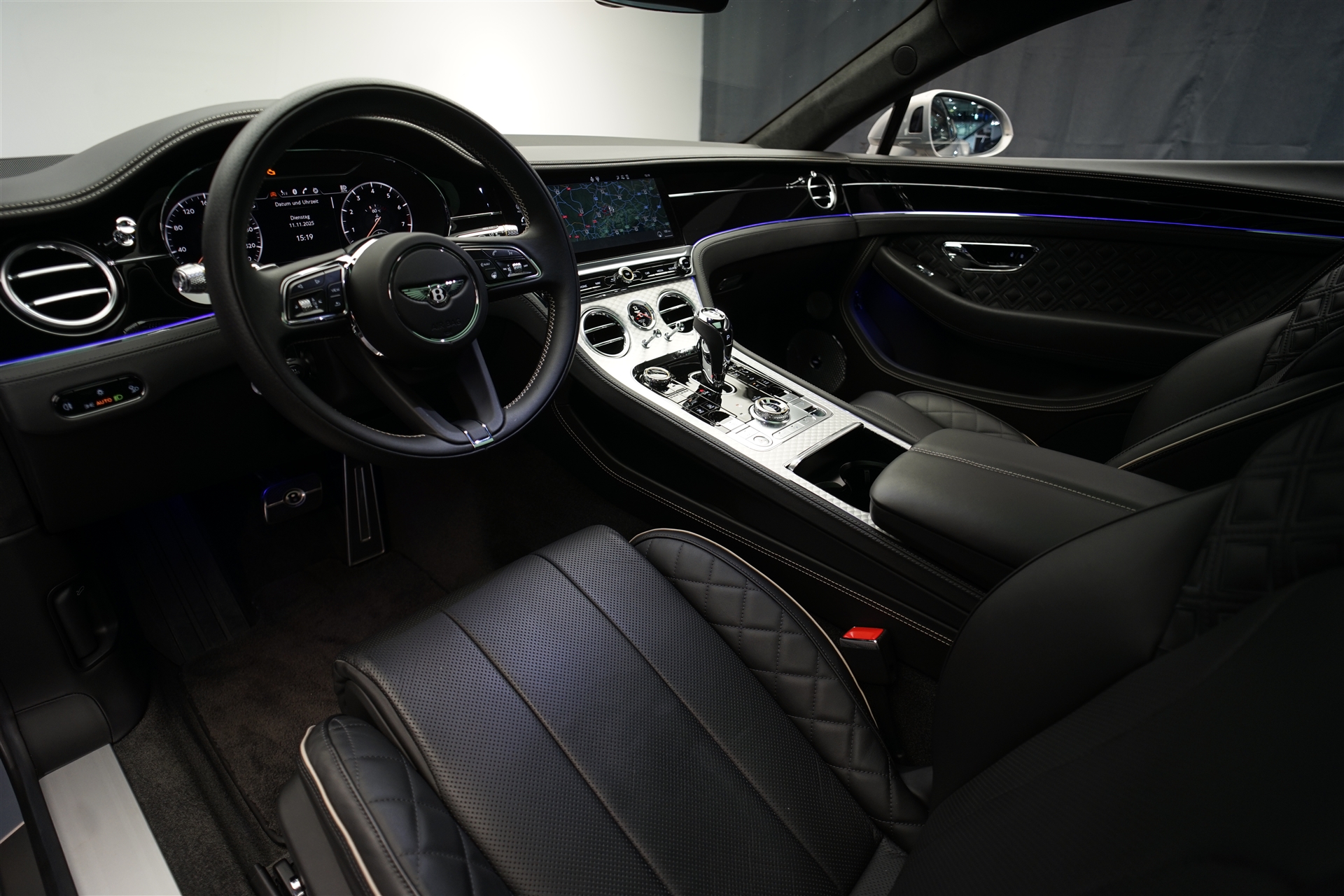 BENTLEY Continental GT 4.0 V8 *Naim* *Touring Spec* *Panoramadach*-image-15
