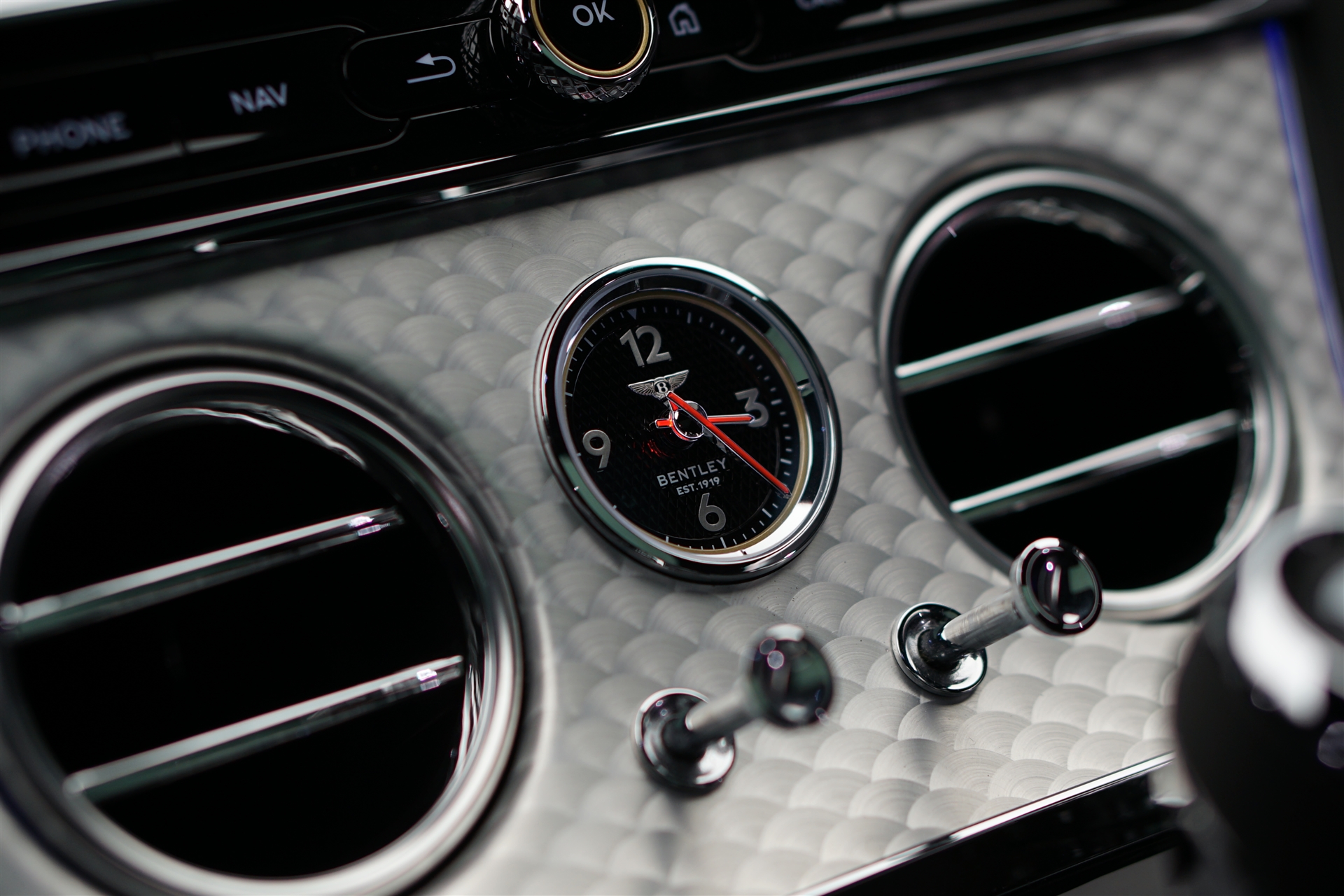 BENTLEY Continental GT 4.0 V8 *Naim* *Touring Spec* *Panoramadach*-image-31