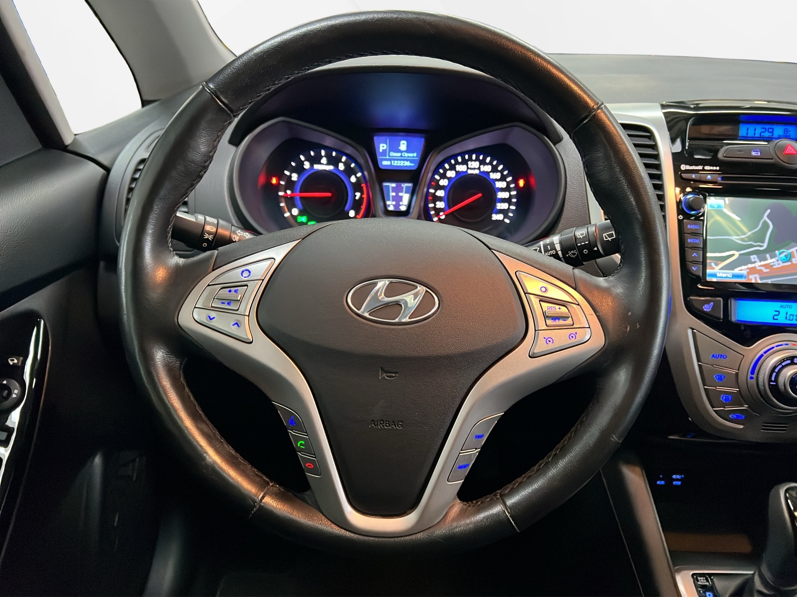 HYUNDAI iX20 1.6 Vertex Automatic-image-5