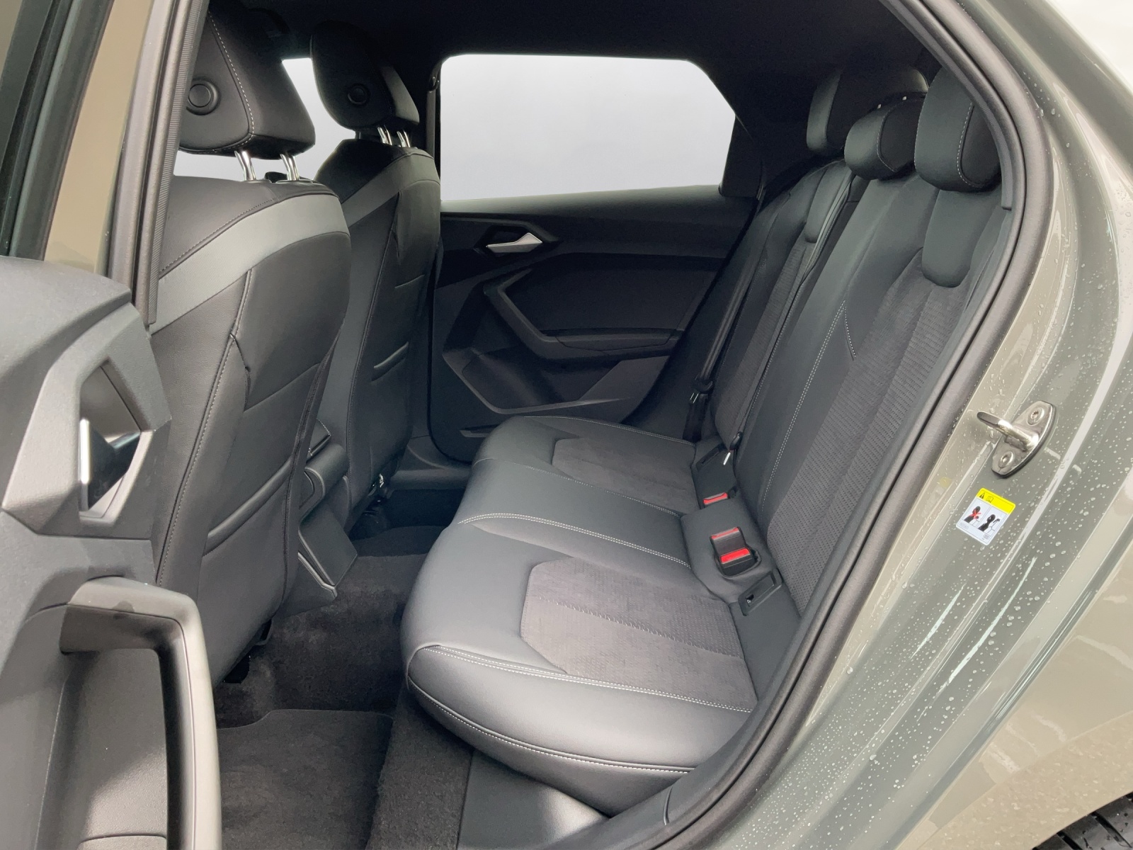 AUDI A1 Sportback 35 TFSI S Line S-tronic-image-10