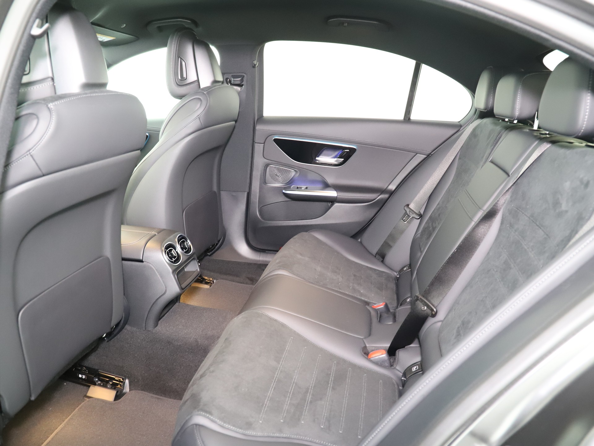 MERCEDES-BENZ C 220 d 4 M Swiss Star-image-9