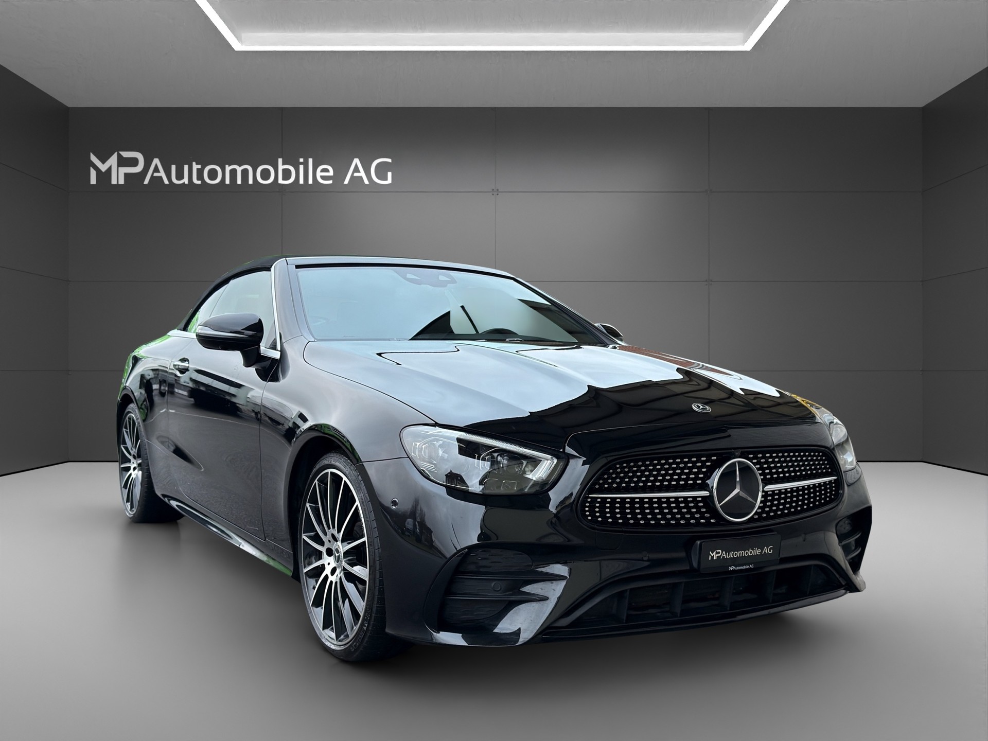 MERCEDES-BENZ E 450 Cabriolet 4Matic AMG Line 9G-Tronic-showroom-element-2