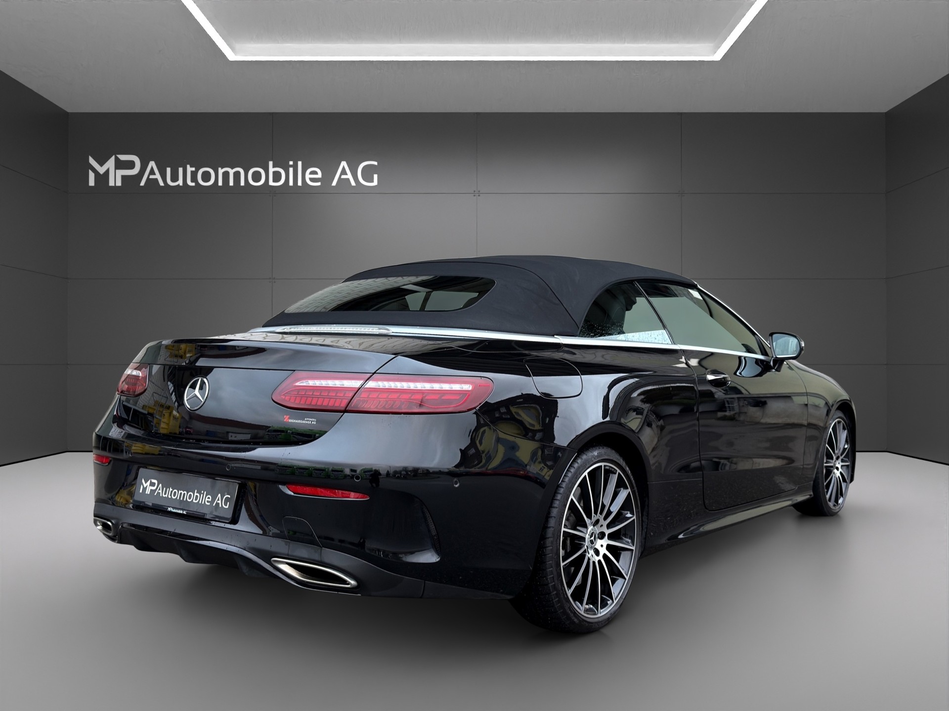 MERCEDES-BENZ E 450 Cabriolet 4Matic AMG Line 9G-Tronic-showroom-element-3