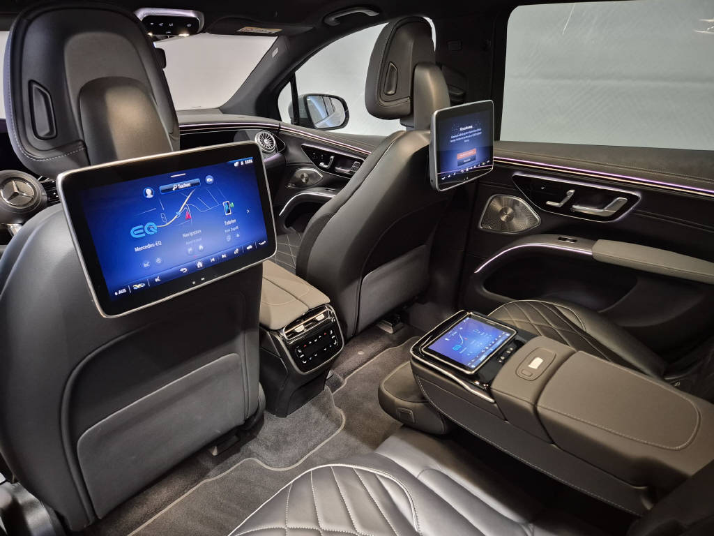 MERCEDES-BENZ EQS 580 4Matic SUV-image-12