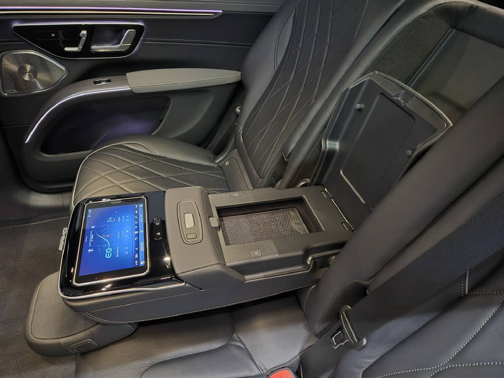 MERCEDES-BENZ EQS 580 4Matic SUV-image-14