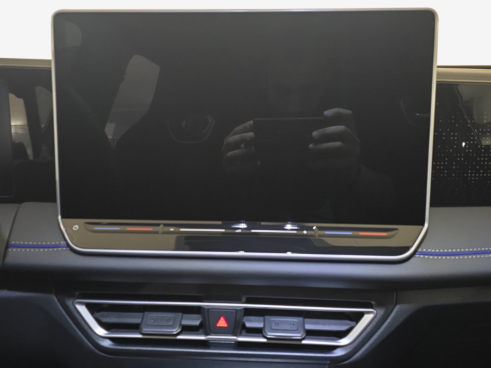 VW Tiguan 2.0 TSI DSG R-Line 4Motion-image-10