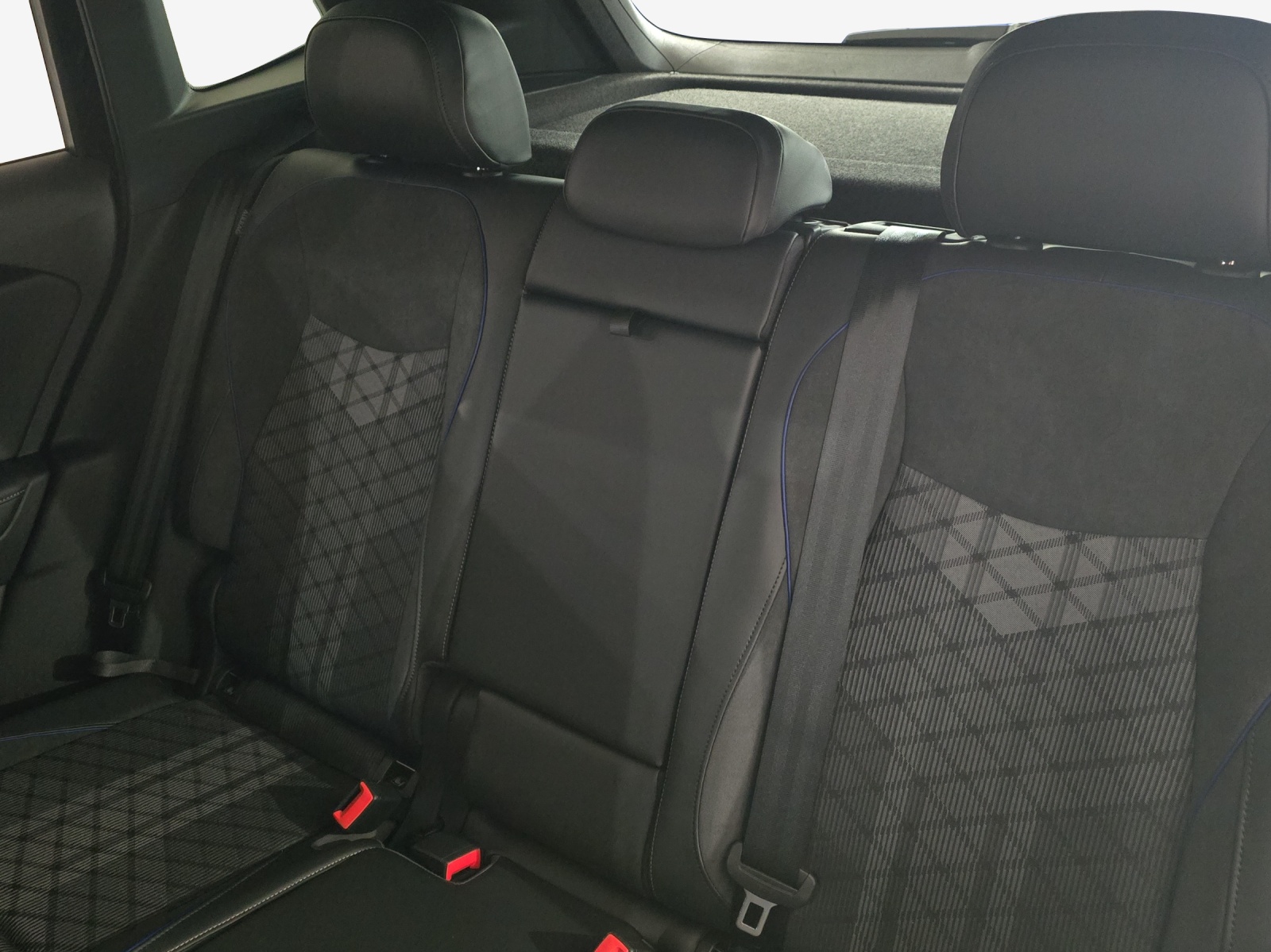 VW Tiguan 2.0 TSI DSG R-Line 4Motion-image-11