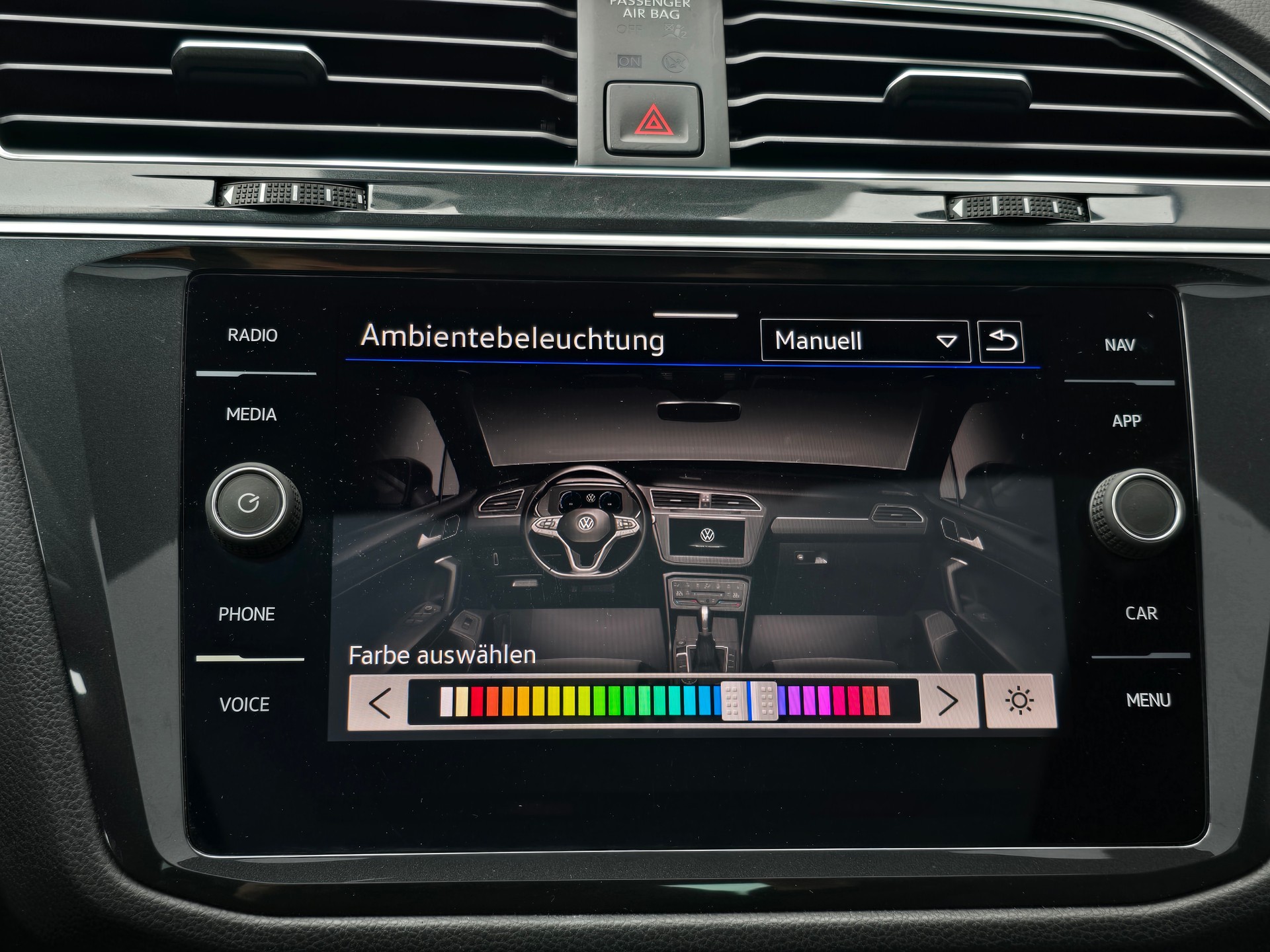 VW Tiguan 2.0 TDI SCR R-Line 4Motion DSG mit AHK-image-22