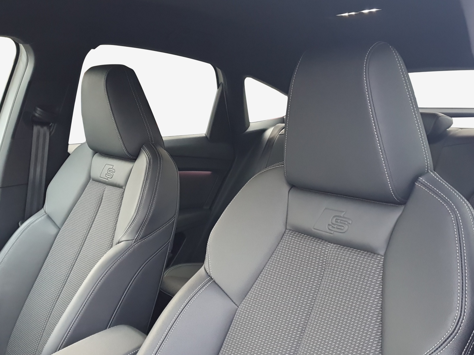 AUDI Q4 Sportback e-tron 50 quattro-image-15