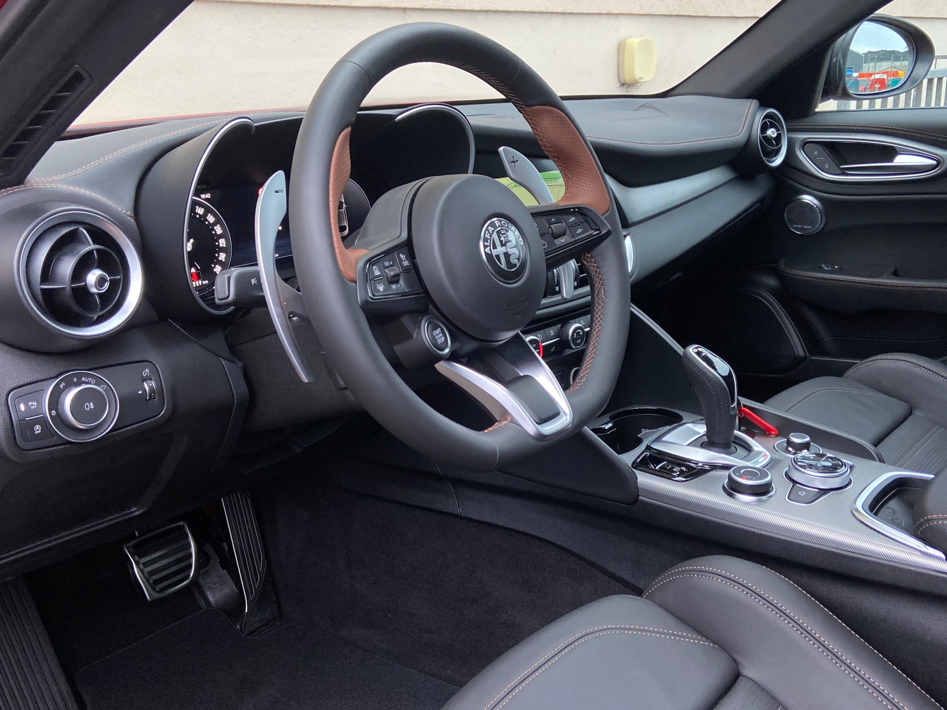 ALFA ROMEO Giulia 2.2 JTDM Intensa Sky Q4 AT8-image-6