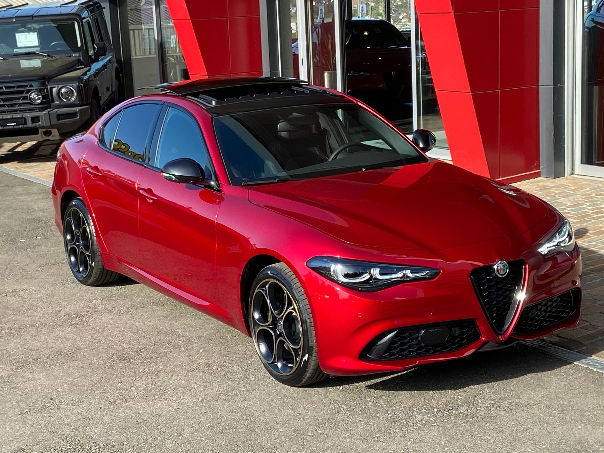 ALFA ROMEO Giulia 2.2 JTDM Intensa Sky Q4 AT8-image-17