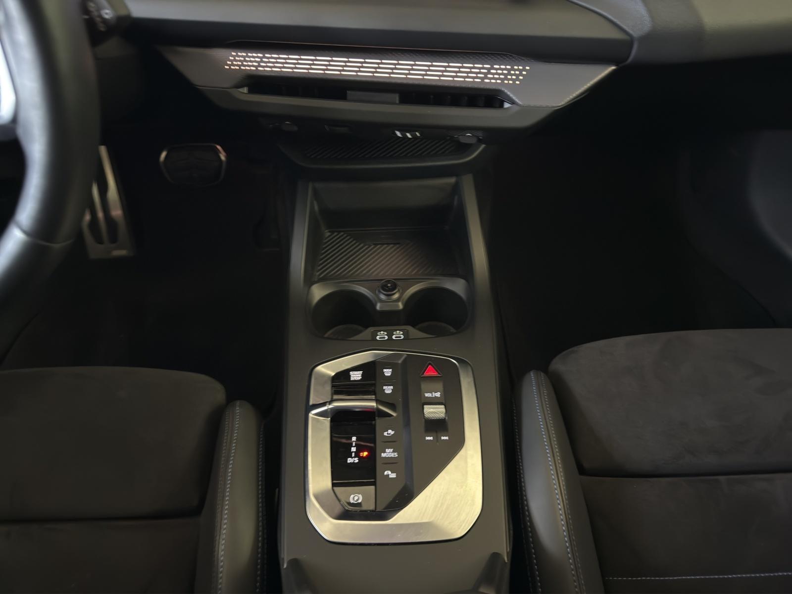 BMW M135i xDrive M-SportPaket Pro-image-12