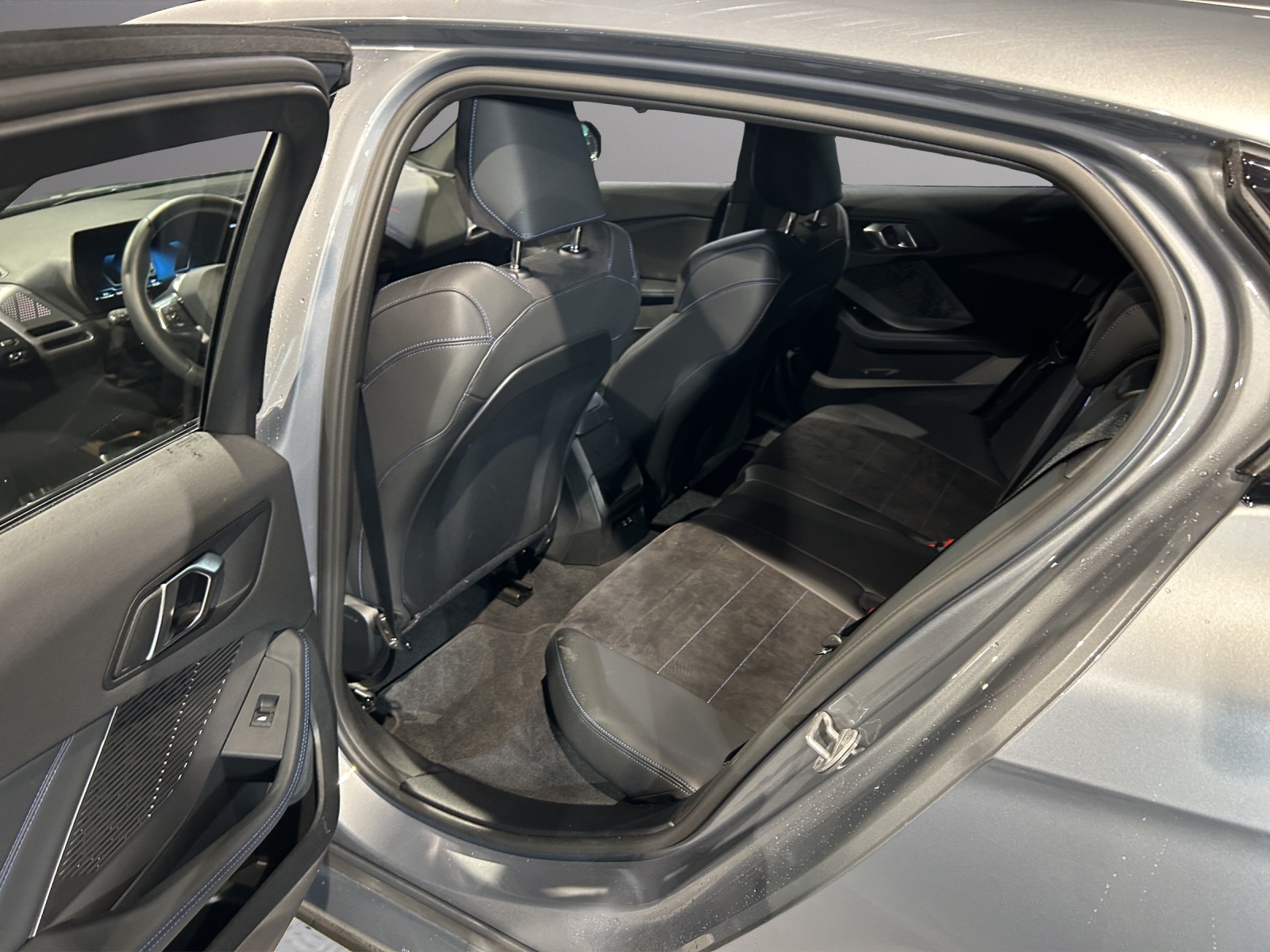 BMW 120 M Sport Steptronic-image-19