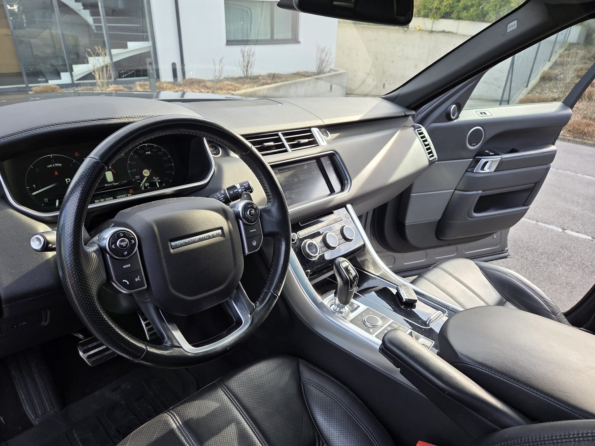 LAND ROVER 3.0 SDV6 HSE Dynamic Digital Dashboard-image-0