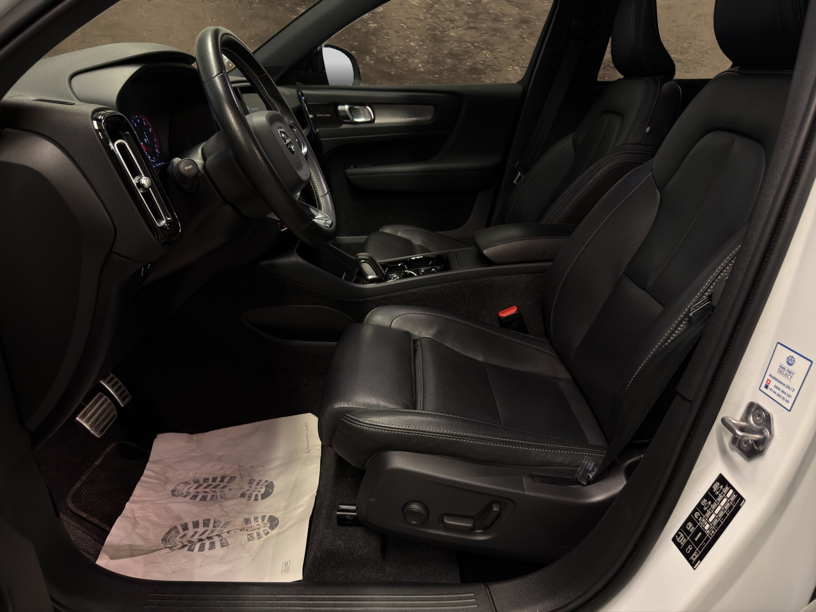 VOLVO XC40 T5 AWD R-Design Geartronic-image-9