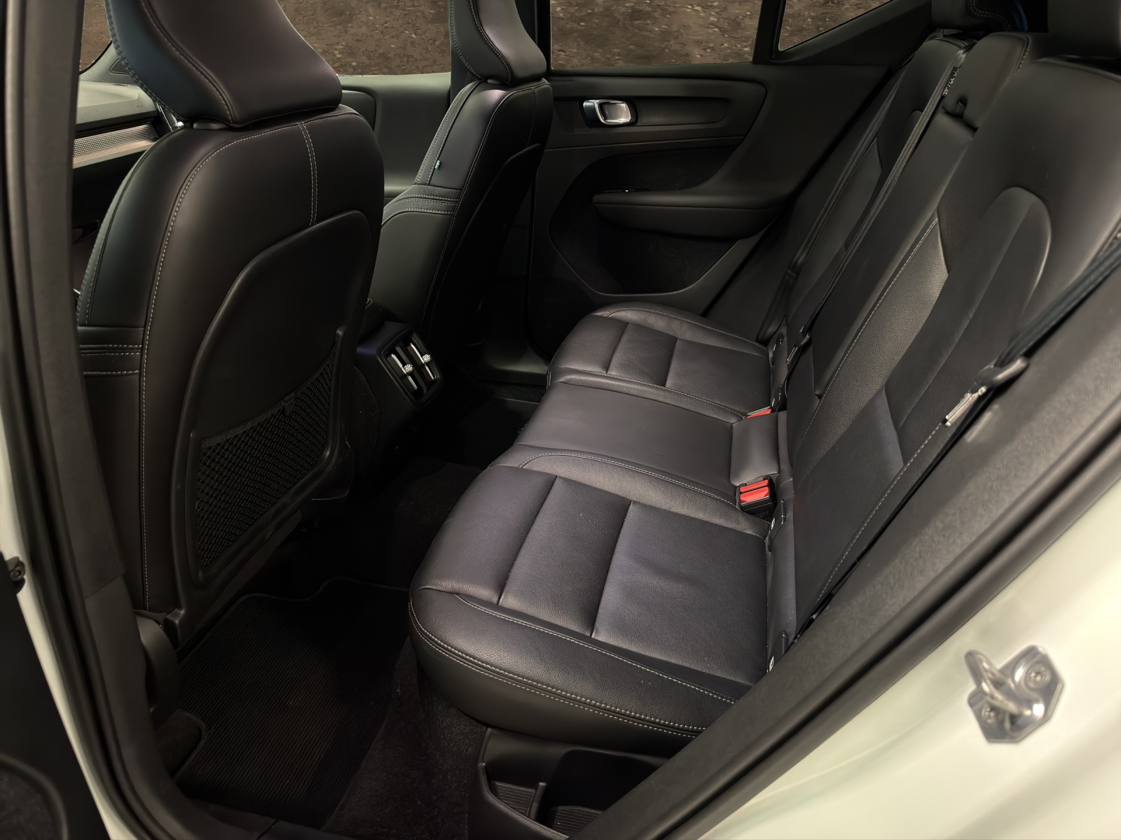 VOLVO XC40 T5 AWD R-Design Geartronic-image-13