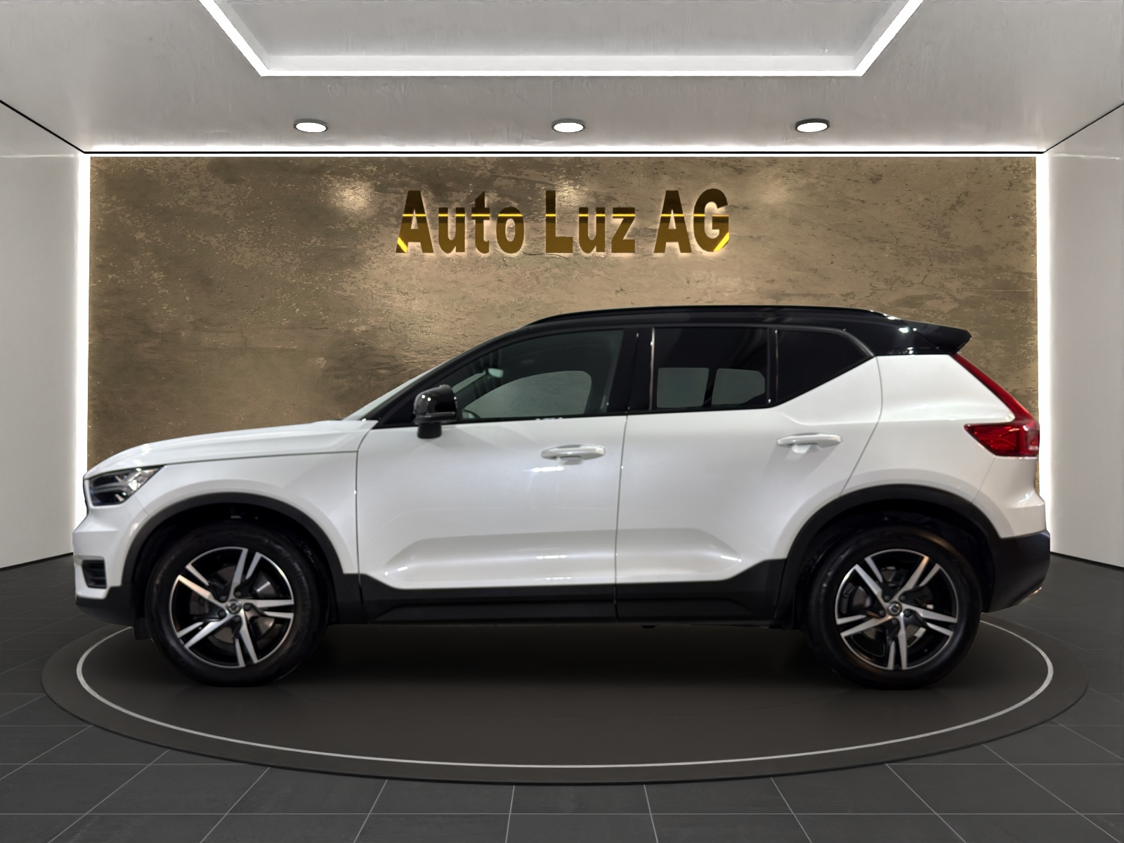 VOLVO XC40 T5 AWD R-Design Geartronic-image-5
