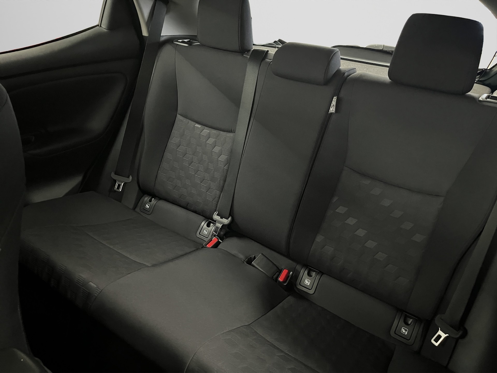 TOYOTA YARIS 1.5 VVT-i HSD Comfort-image-12
