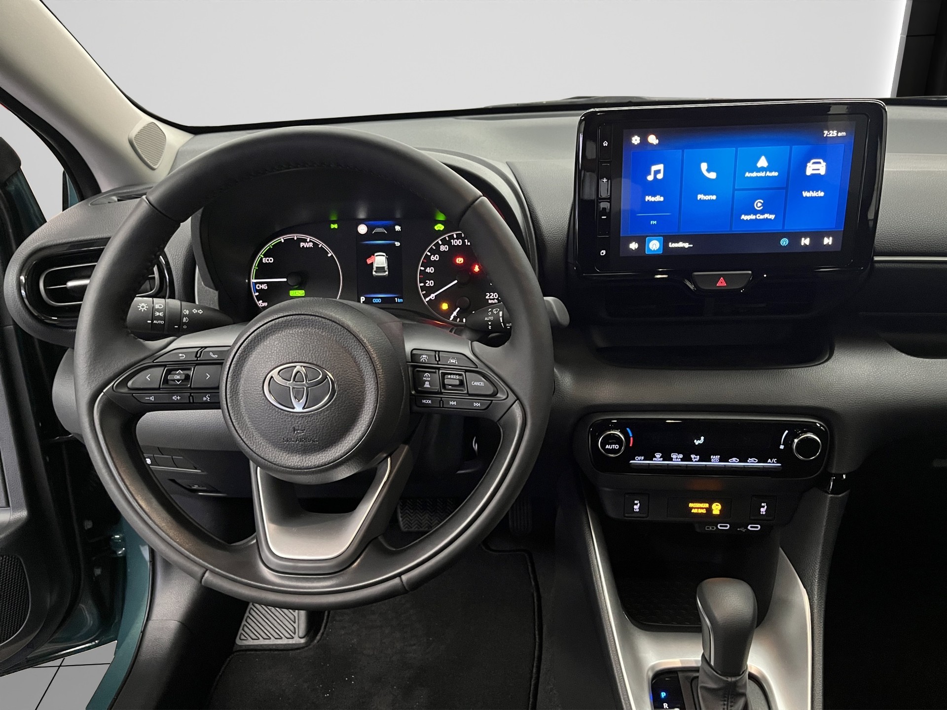 TOYOTA YARIS 1.5 VVT-i HSD Comfort-image-9