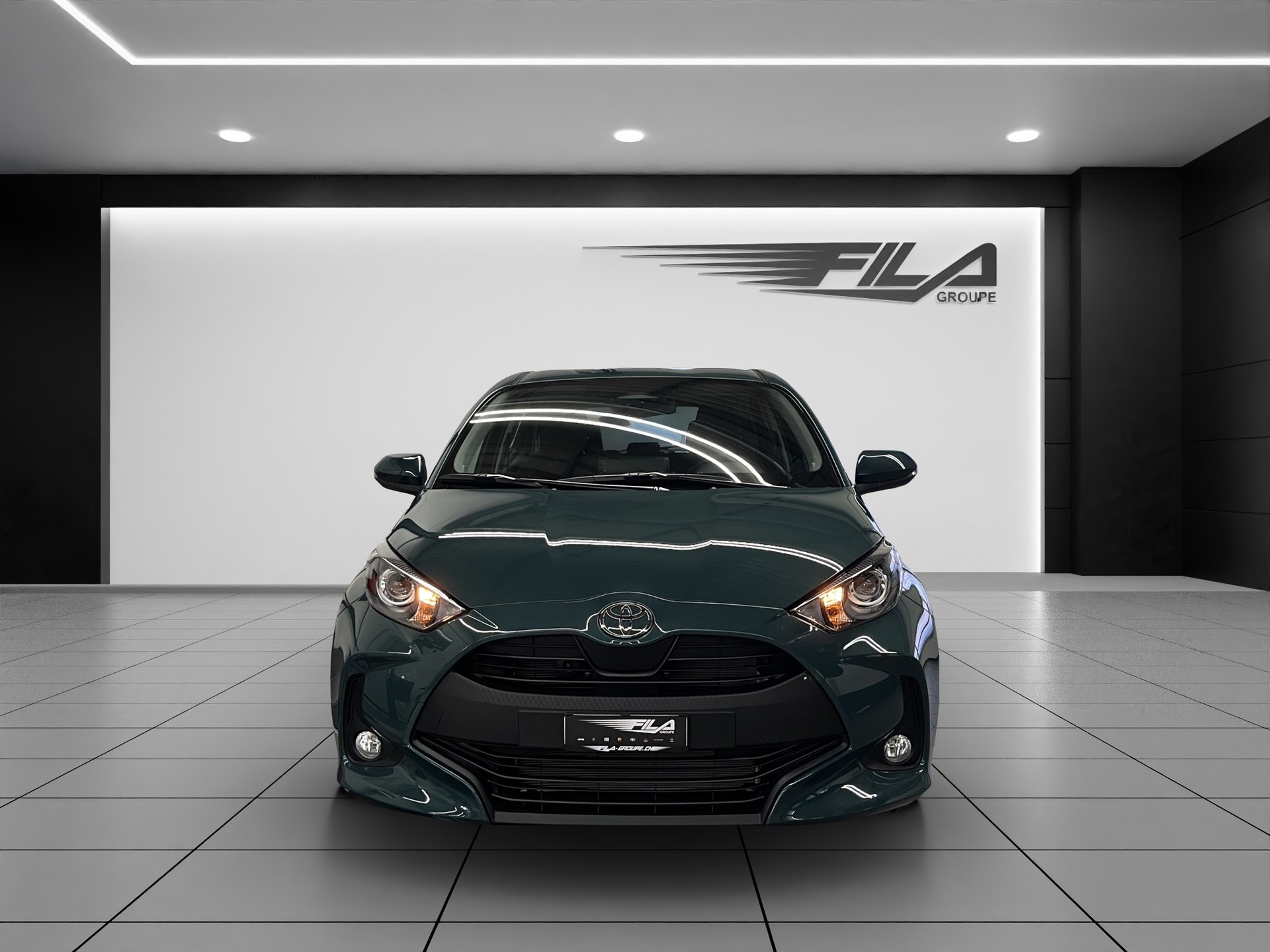 TOYOTA YARIS 1.5 VVT-i HSD Comfort-image-2
