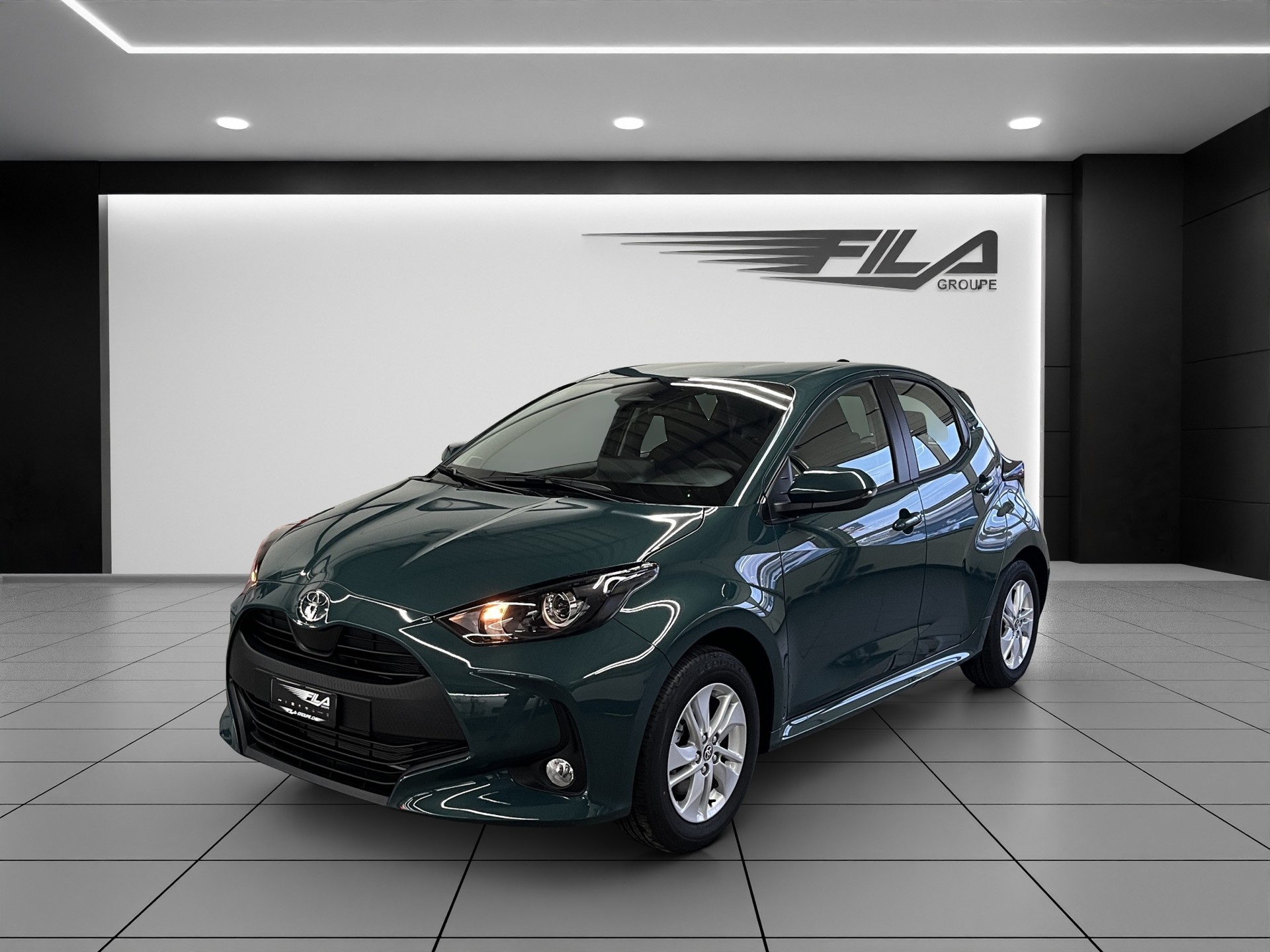 TOYOTA YARIS 1.5 VVT-i HSD Comfort-image-1