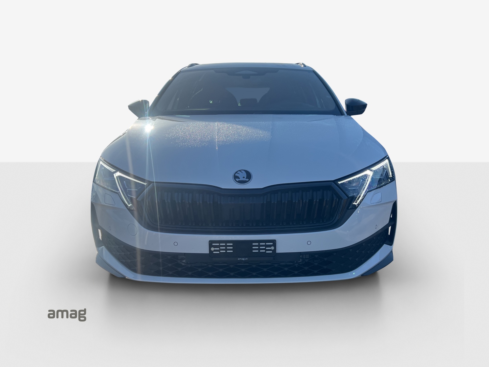 SKODA Octavia Combi 1.5 TSI mHEV DSG Sport Line-image-4