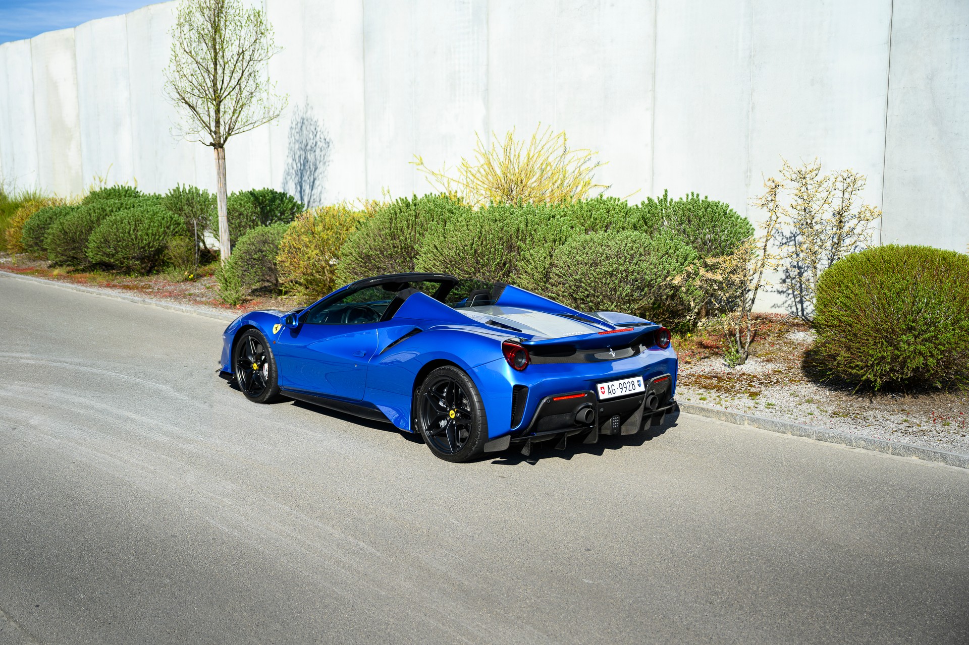 FERRARI 488 Pista Spider 3.9 V8-image-1