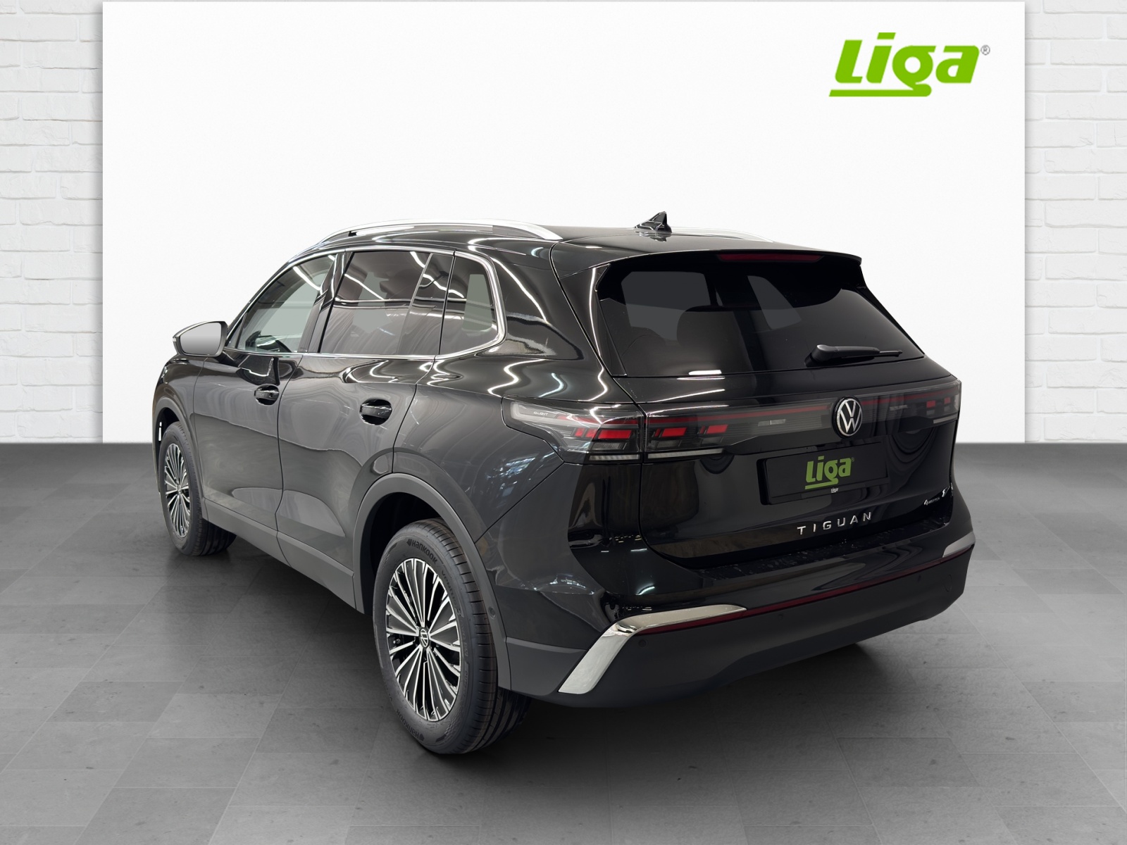 VW Tiguan 2.0 TDI SCR Elegance DSG 4motion-image-3