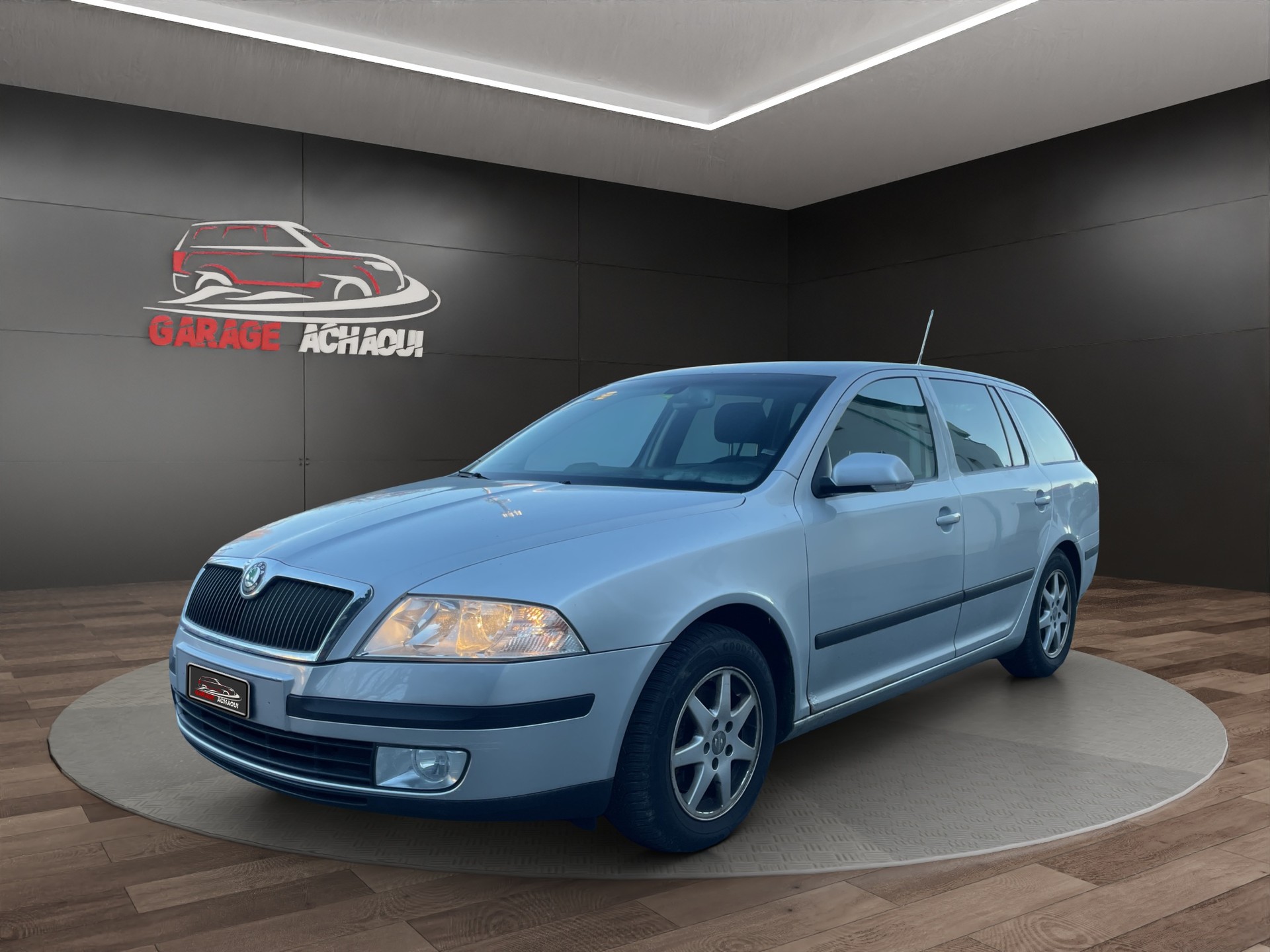 SKODA Octavia 2.0 FSI Elegance Tiptronic-image-1