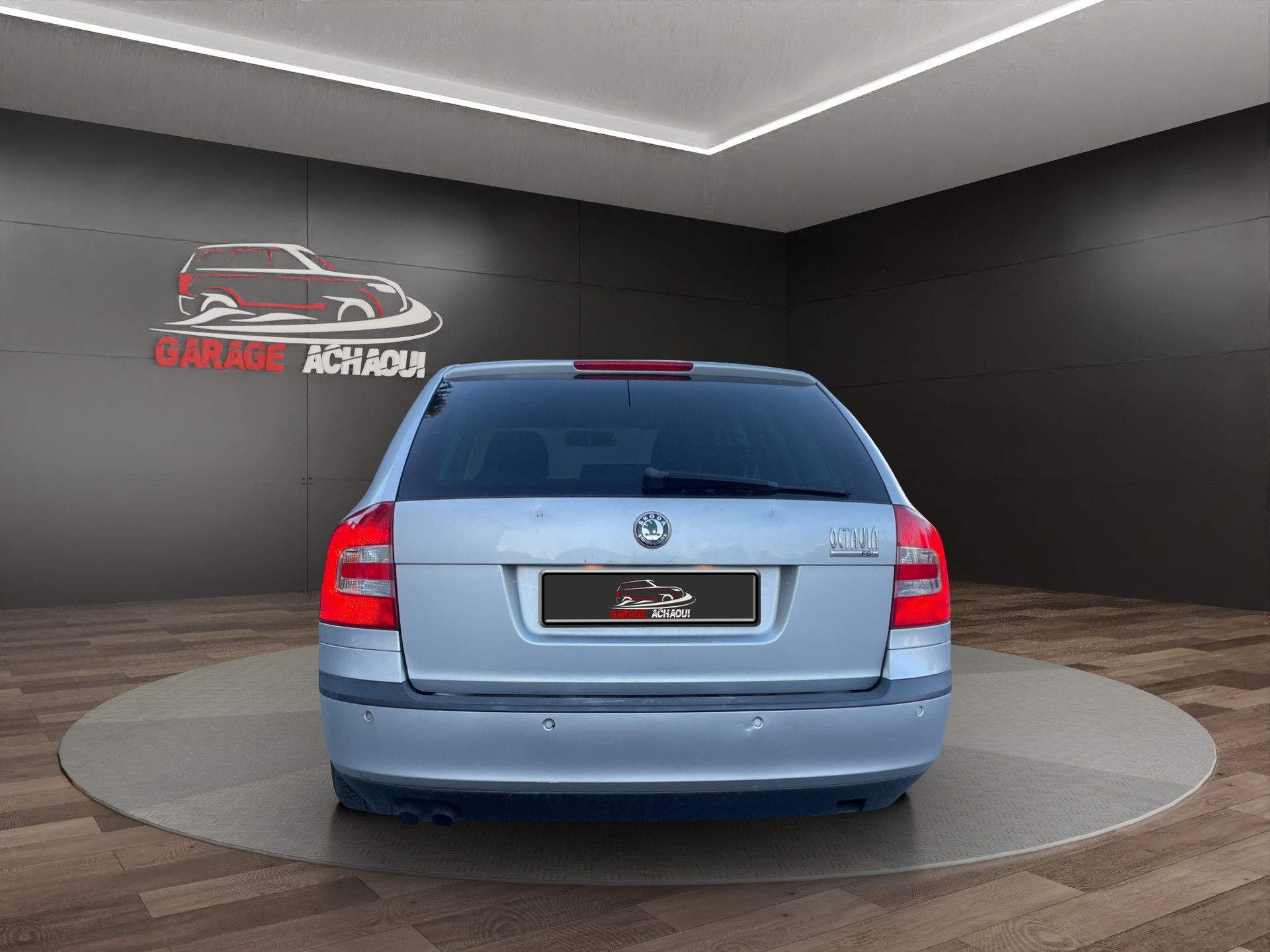 SKODA Octavia 2.0 FSI Elegance Tiptronic-image-4