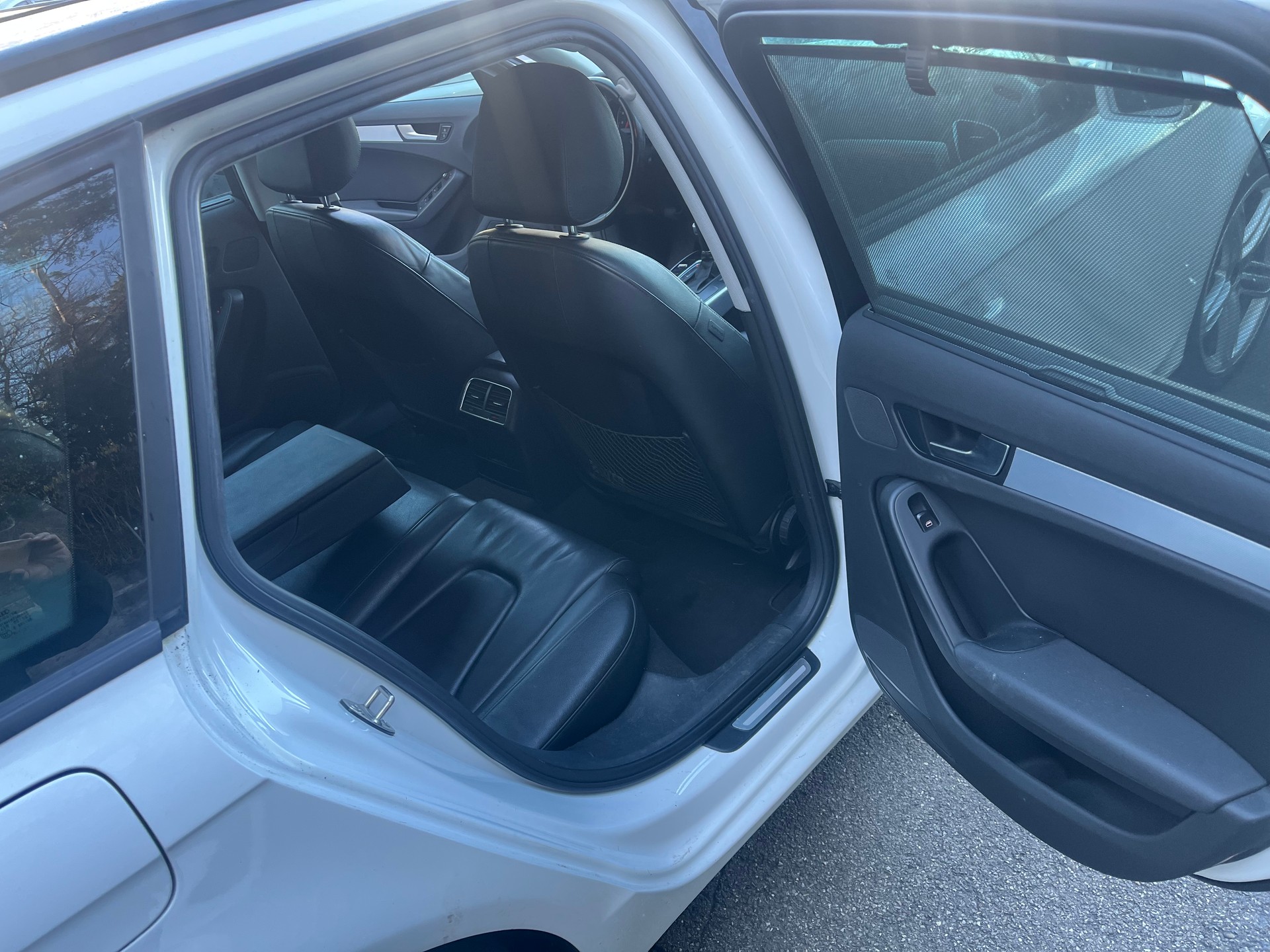 AUDI A4 Avant 2.0 TFSI quattro S-tronic-image-12