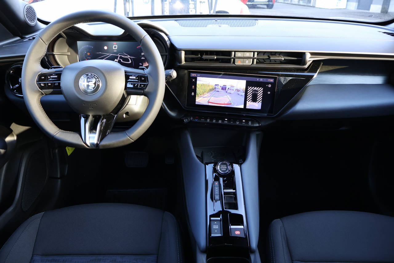 ALFA ROMEO Junior 1.2 Ibrida-image-11