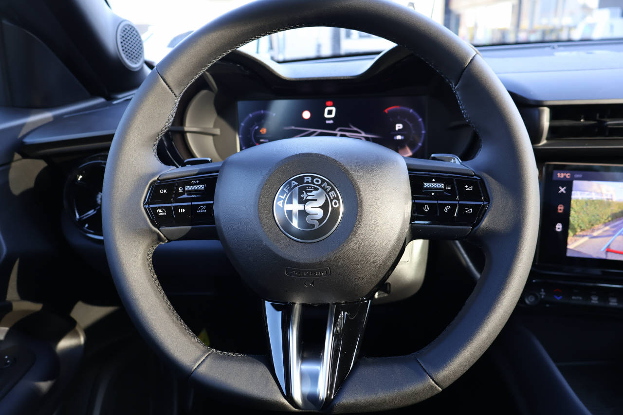 ALFA ROMEO Junior 1.2 Ibrida-image-12