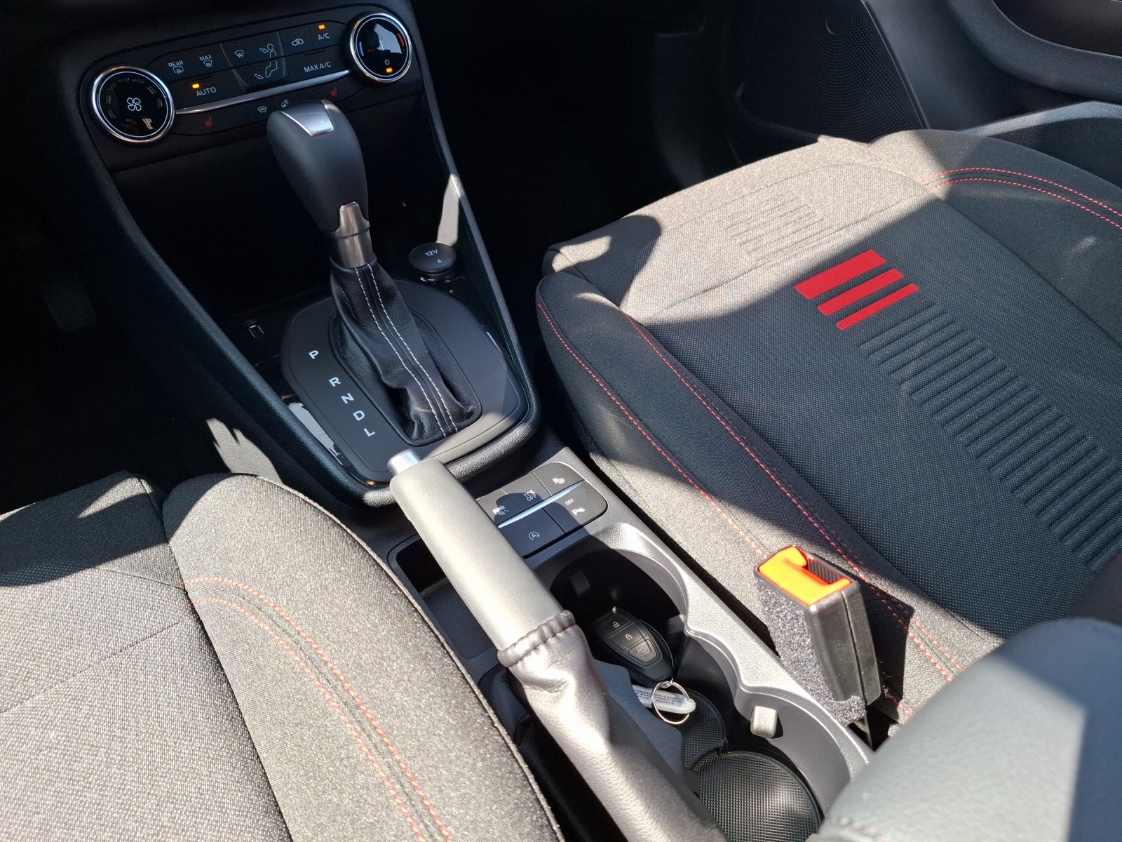 FORD Fiesta 1.0 EcoB Hybrid ST-Line-image-7