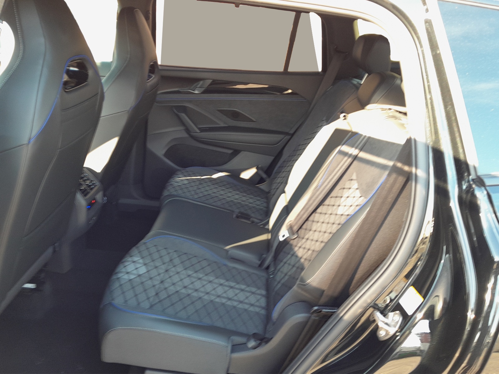 VW Tayron 2.0 TSI R-Line DSG 4Motion-image-11