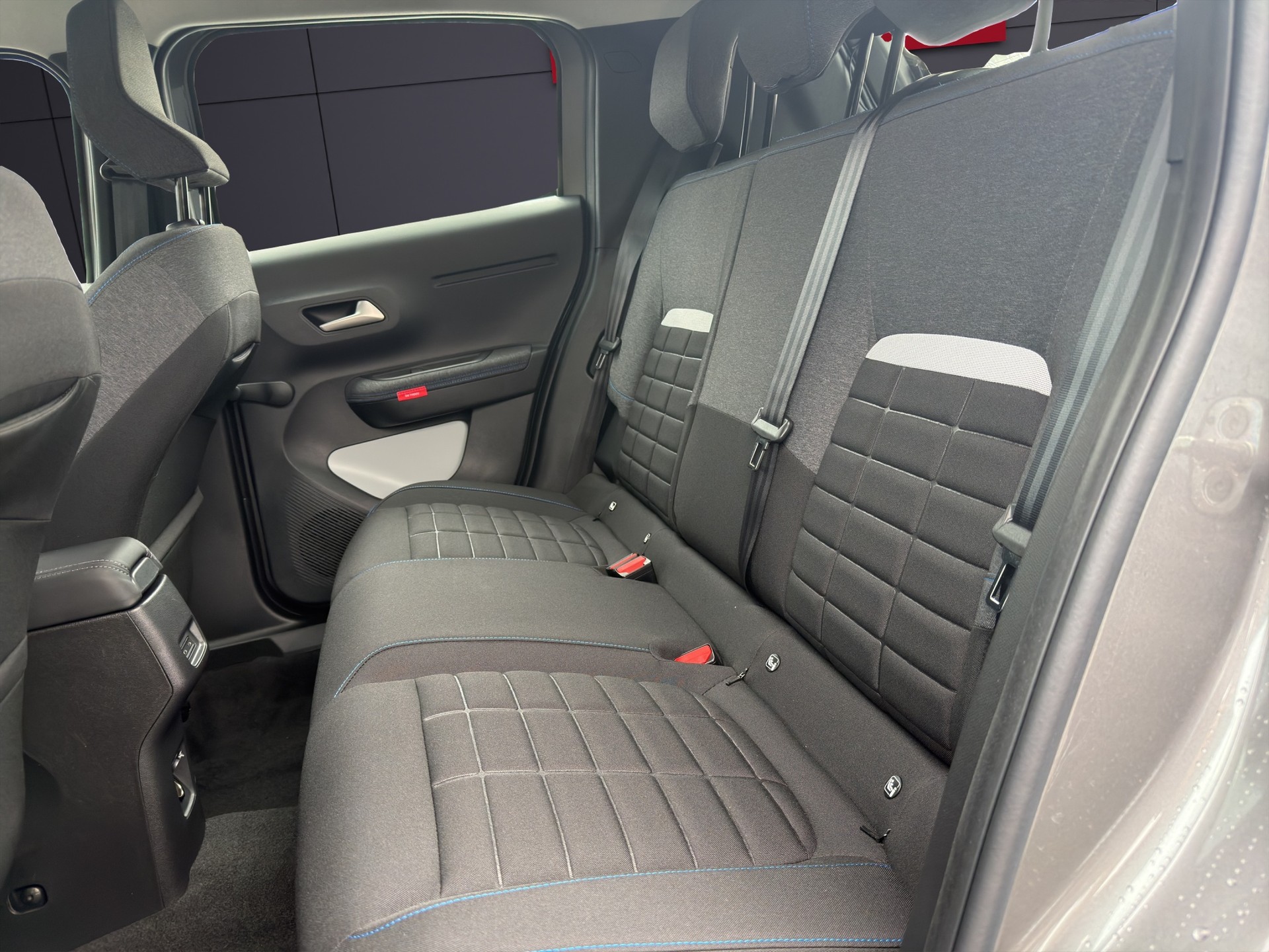 CITROEN C3 1.2 MHEV Plus DCS6-image-6
