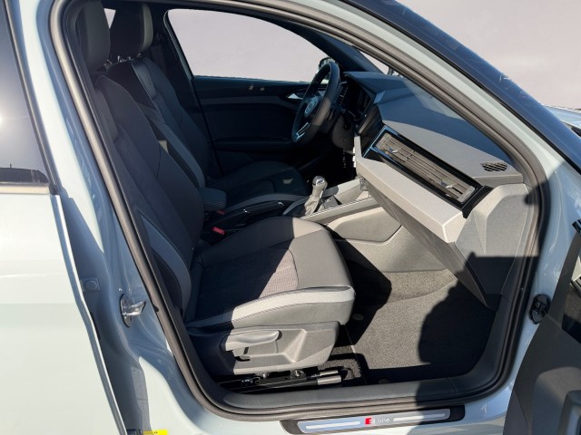 AUDI A1 Sportback 35 TFSI S Line S-tronic-image-16