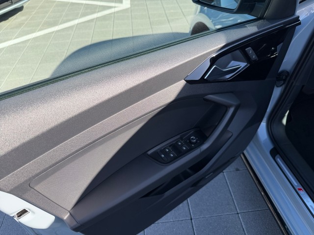 AUDI A1 Sportback 35 TFSI S Line S-tronic-image-10