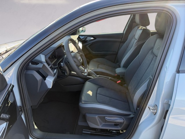 AUDI A1 Sportback 35 TFSI S Line S-tronic-image-9